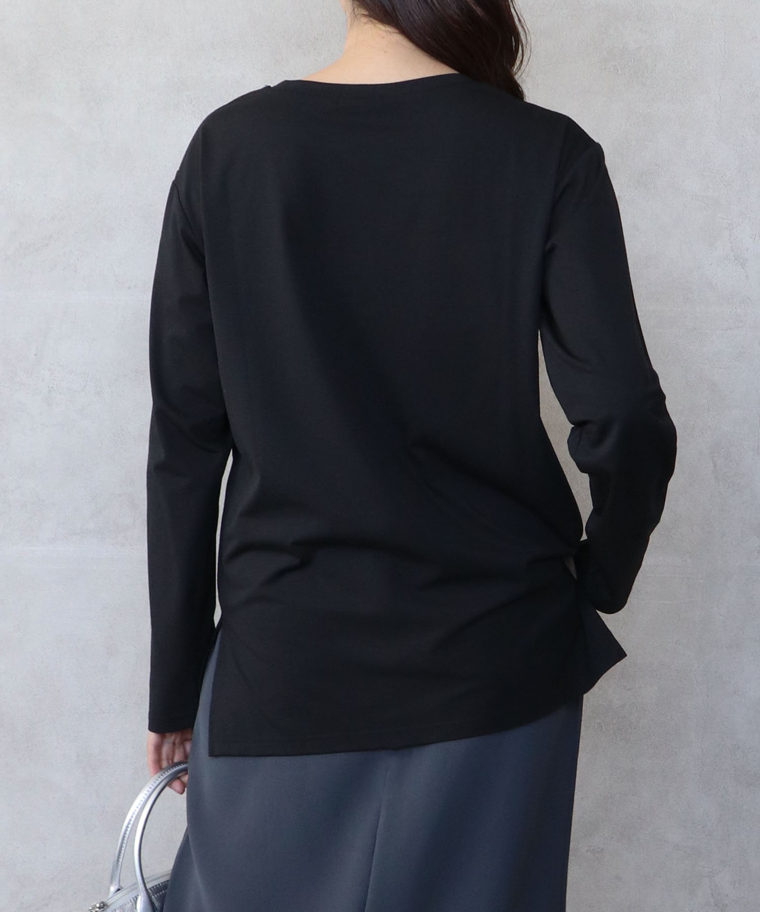 メタリックロゴ箔プリントTシャツ