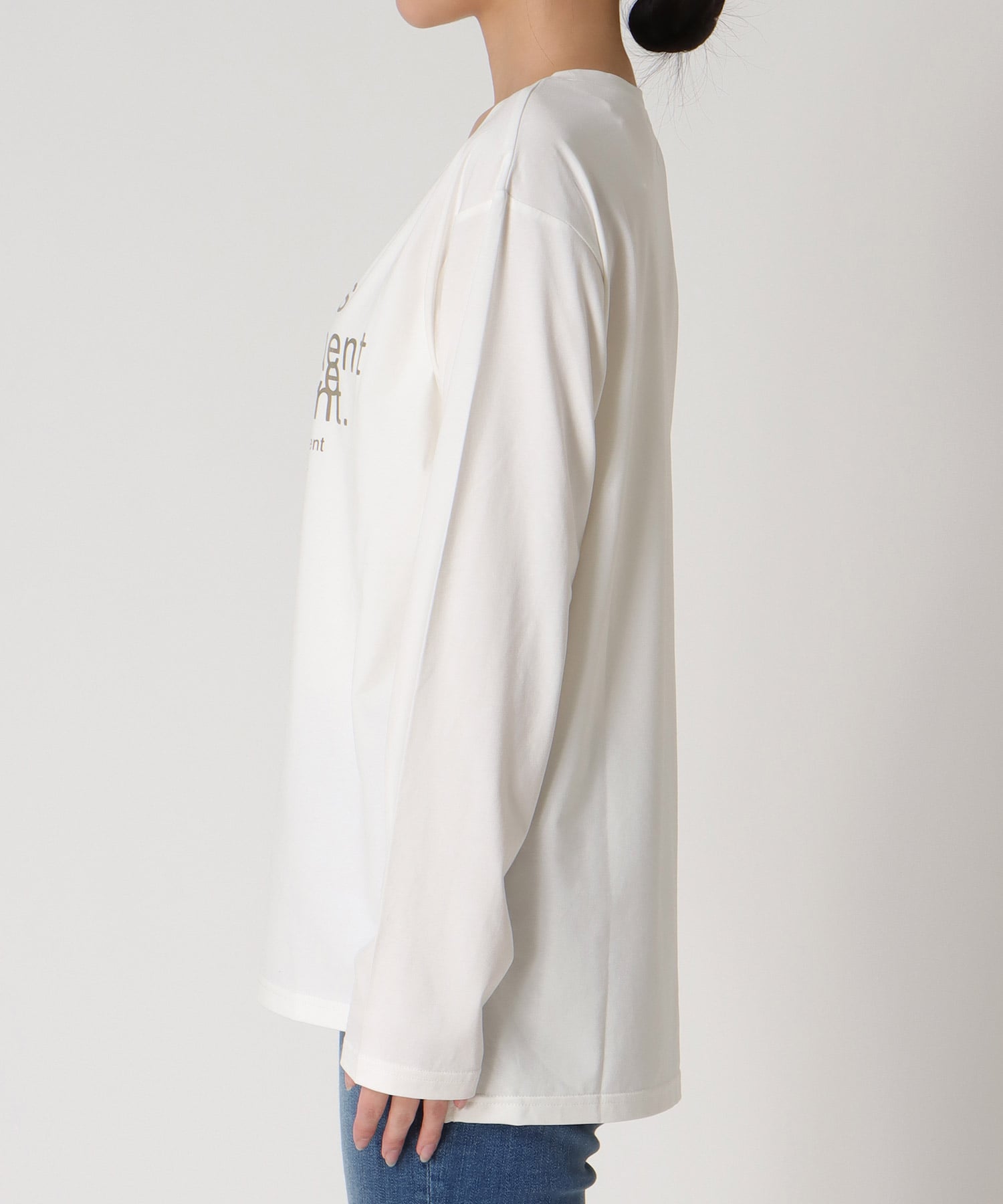 メタリックロゴ箔プリントTシャツ