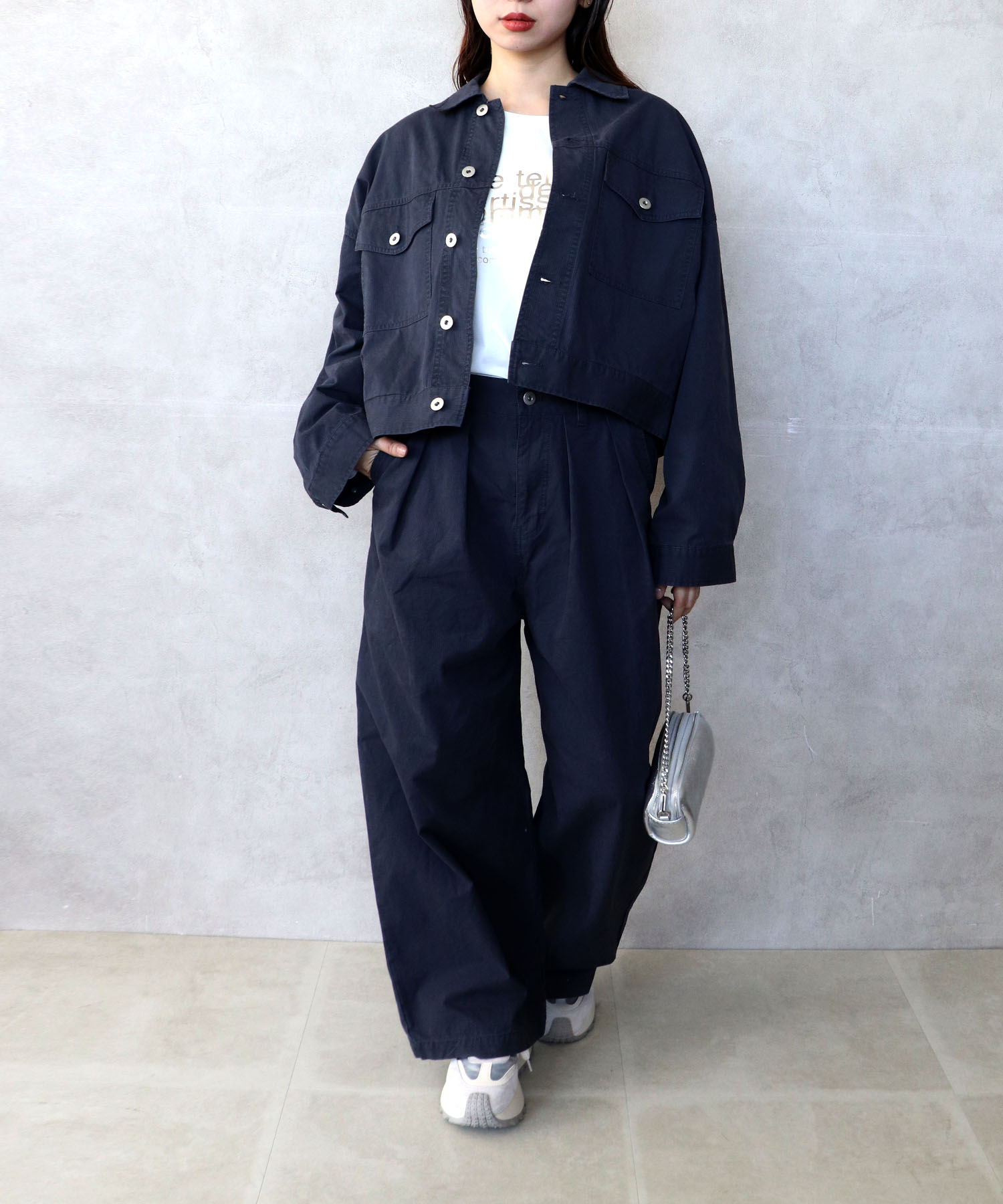 ボリュームタックワイドパンツ