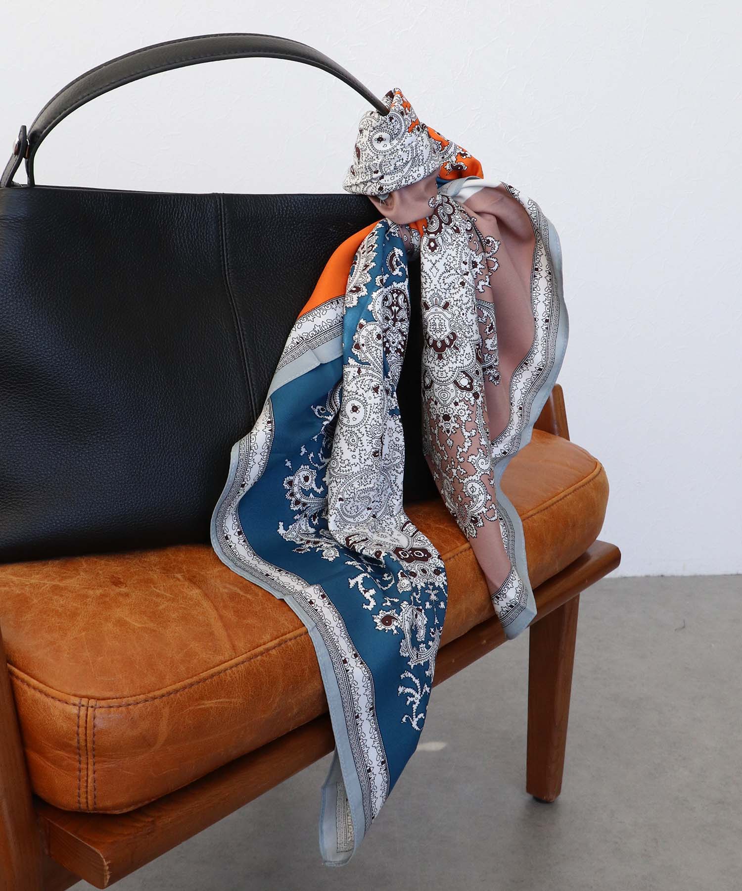 パネルペイズリープリントスカーフ