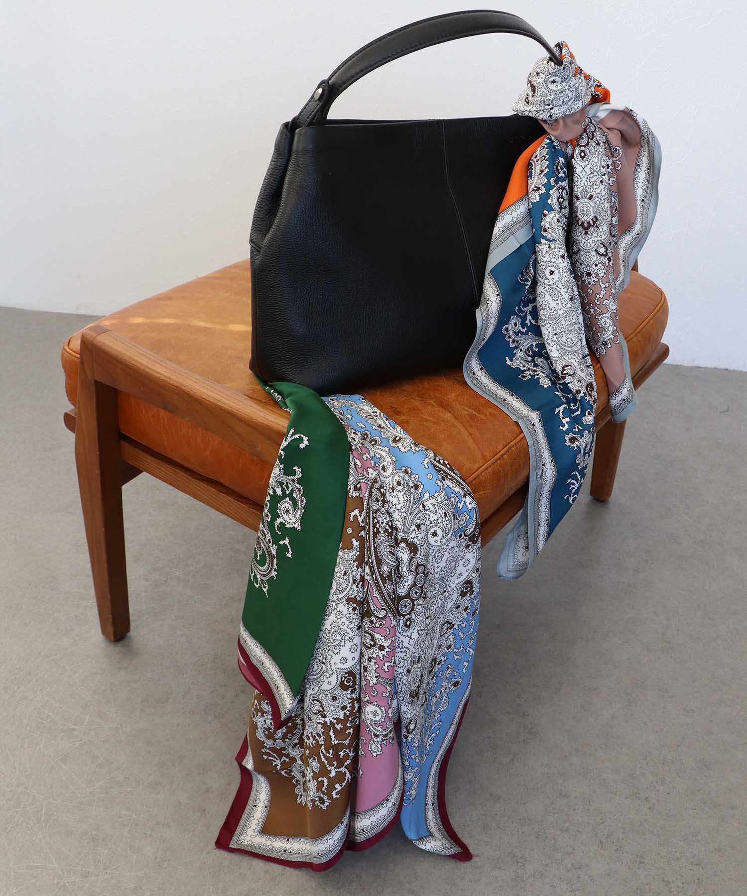 パネルペイズリープリントスカーフ