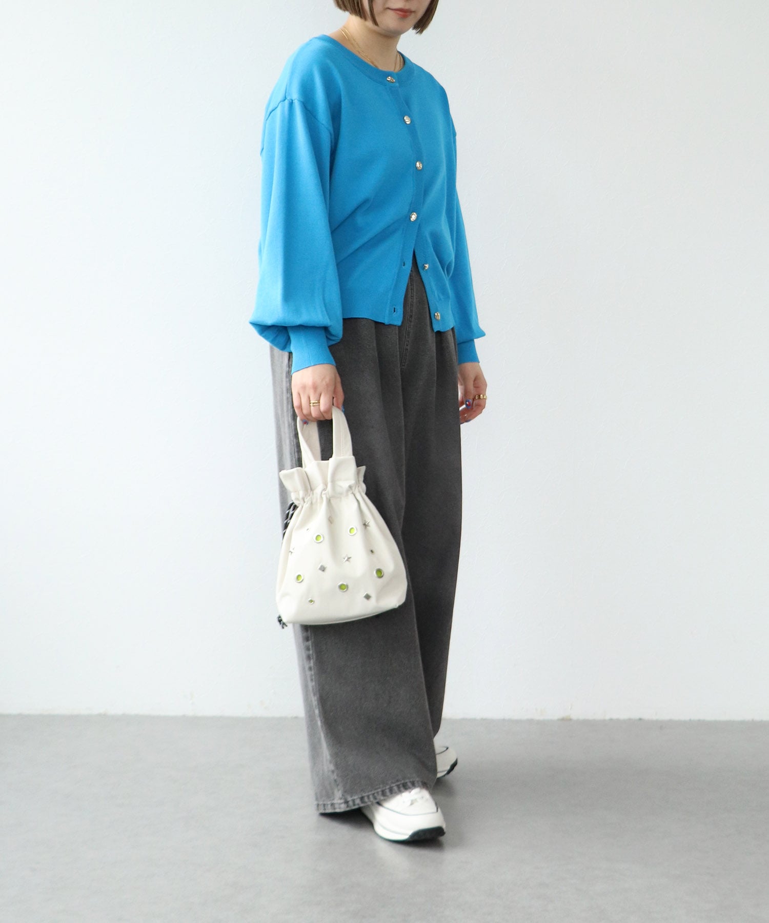 ゴールド釦クルーネックカーディガン