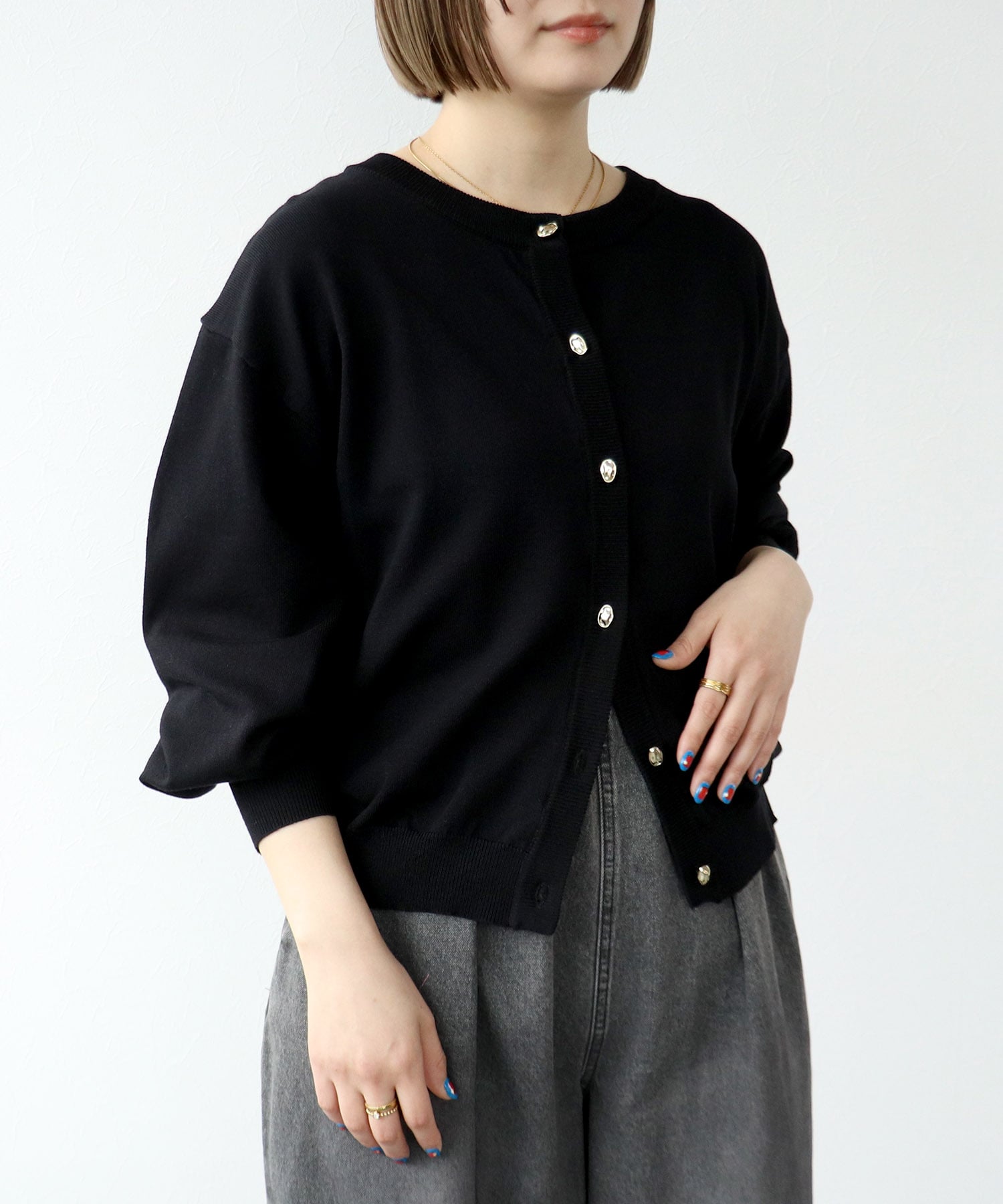 ゴールド釦クルーネックカーディガン