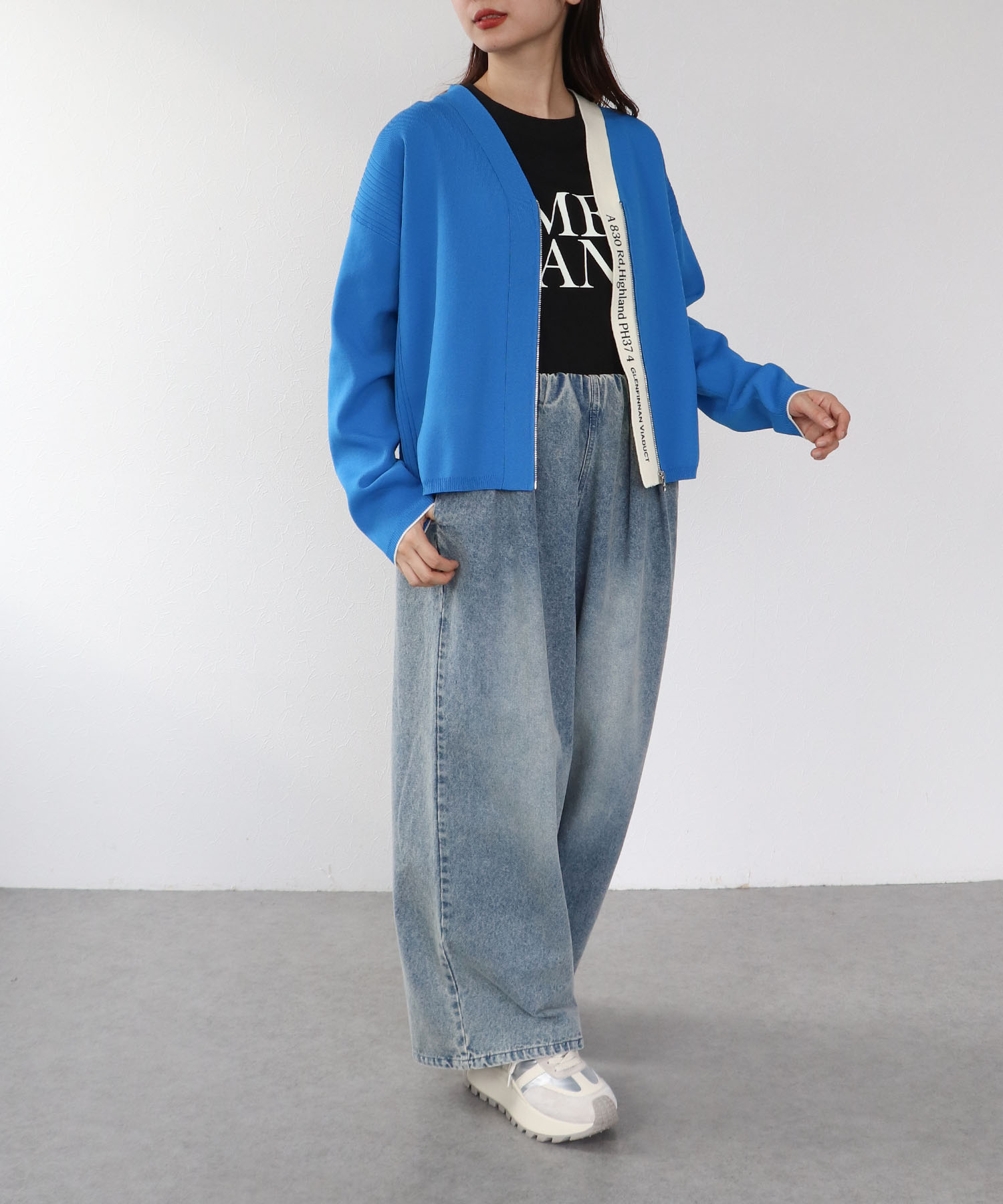 超軽量編柄ロゴZIPブルゾン