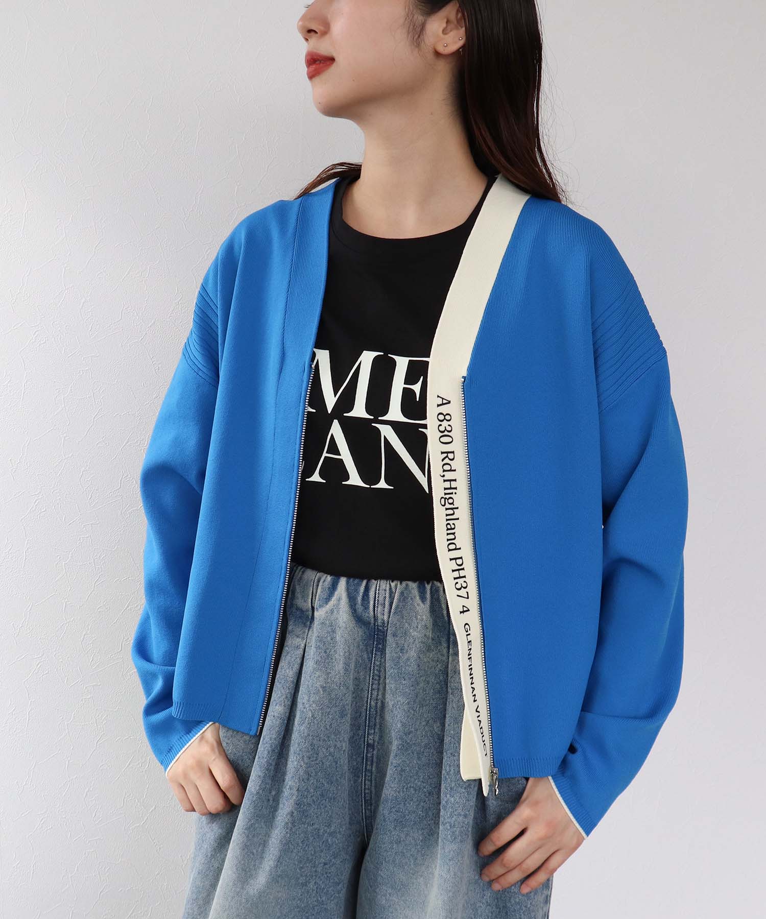 超軽量編柄ロゴZIPブルゾン