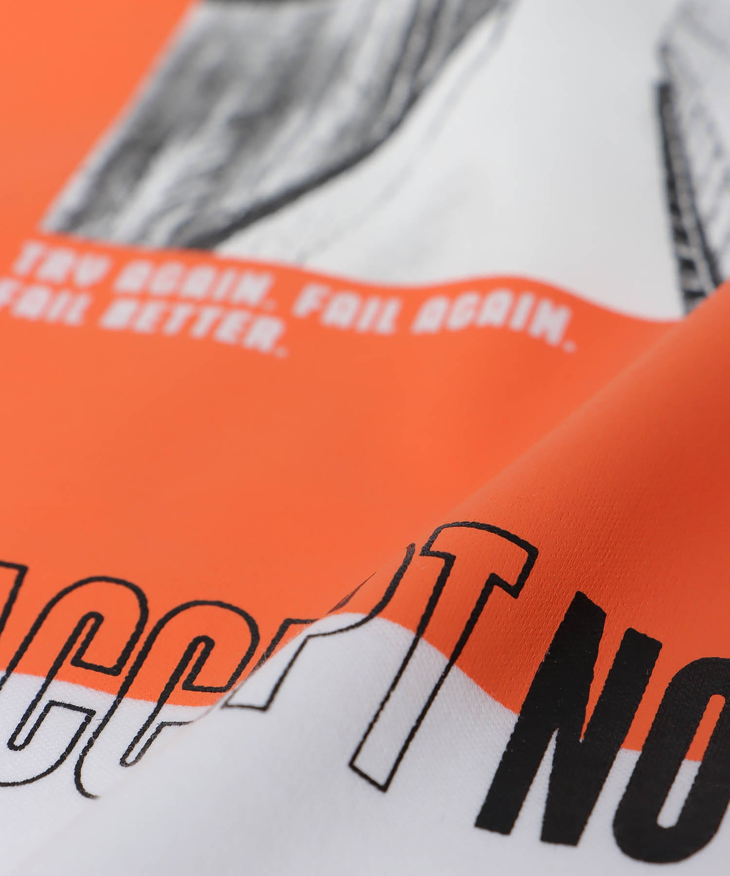 【RISLEY】カラーグラフィックＴシャツ