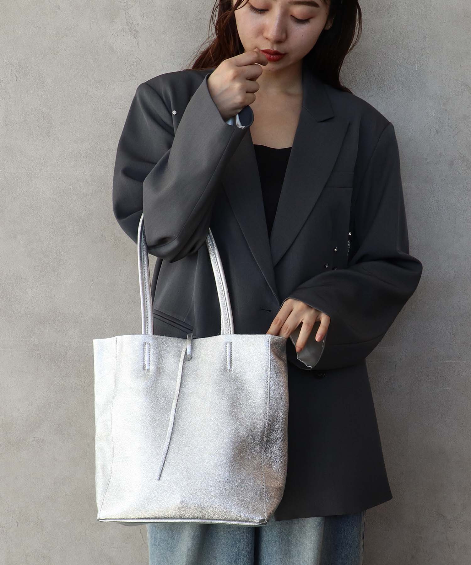 牛床革メタリックミドルトート