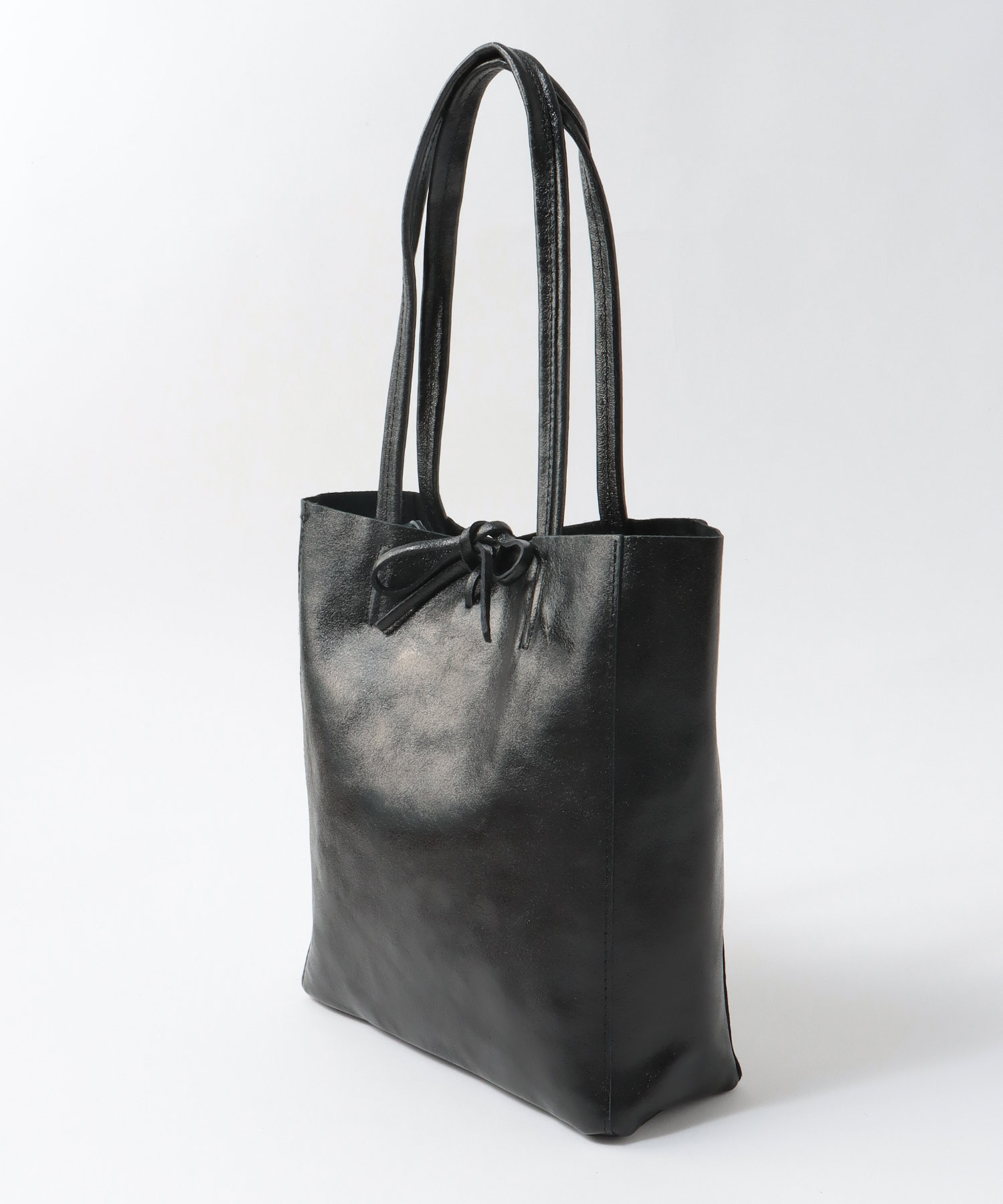 牛床革メタリックミドルトート