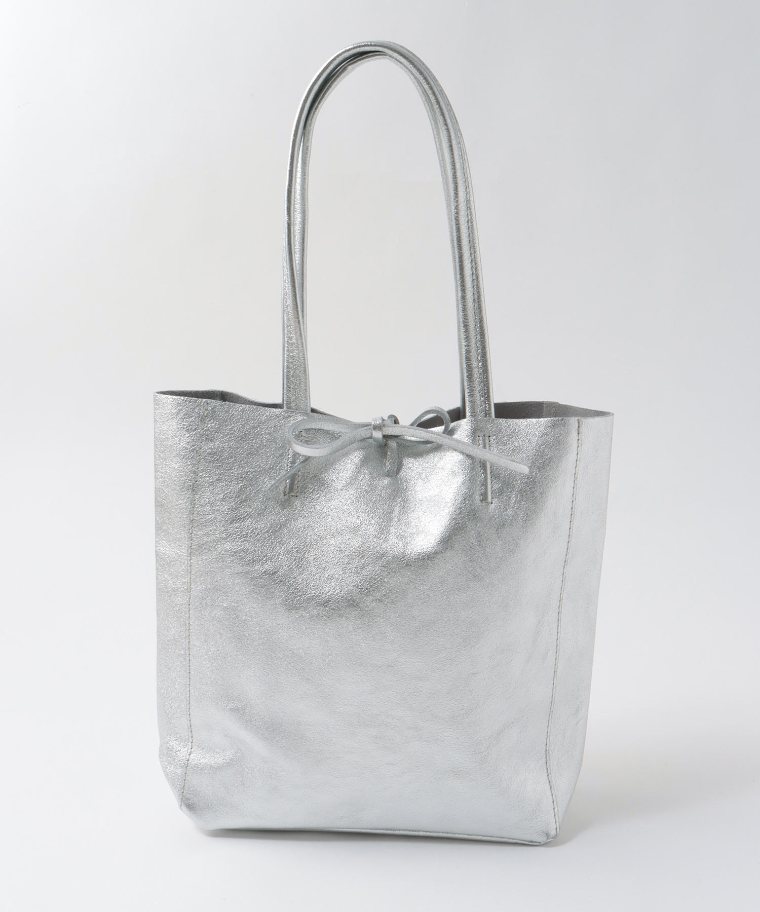 牛床革メタリックミドルトート