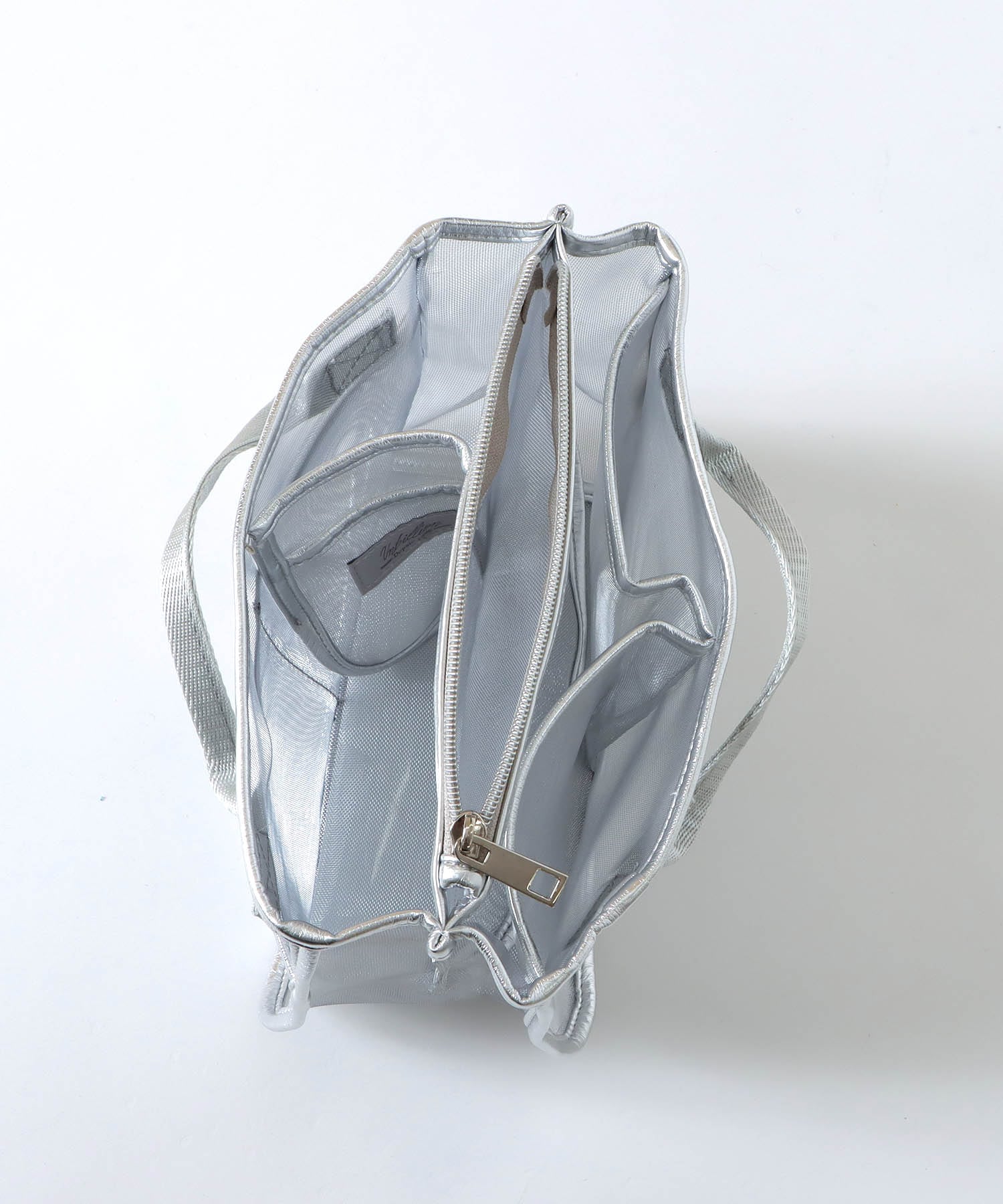 メタリックチュールバッグインバッグ