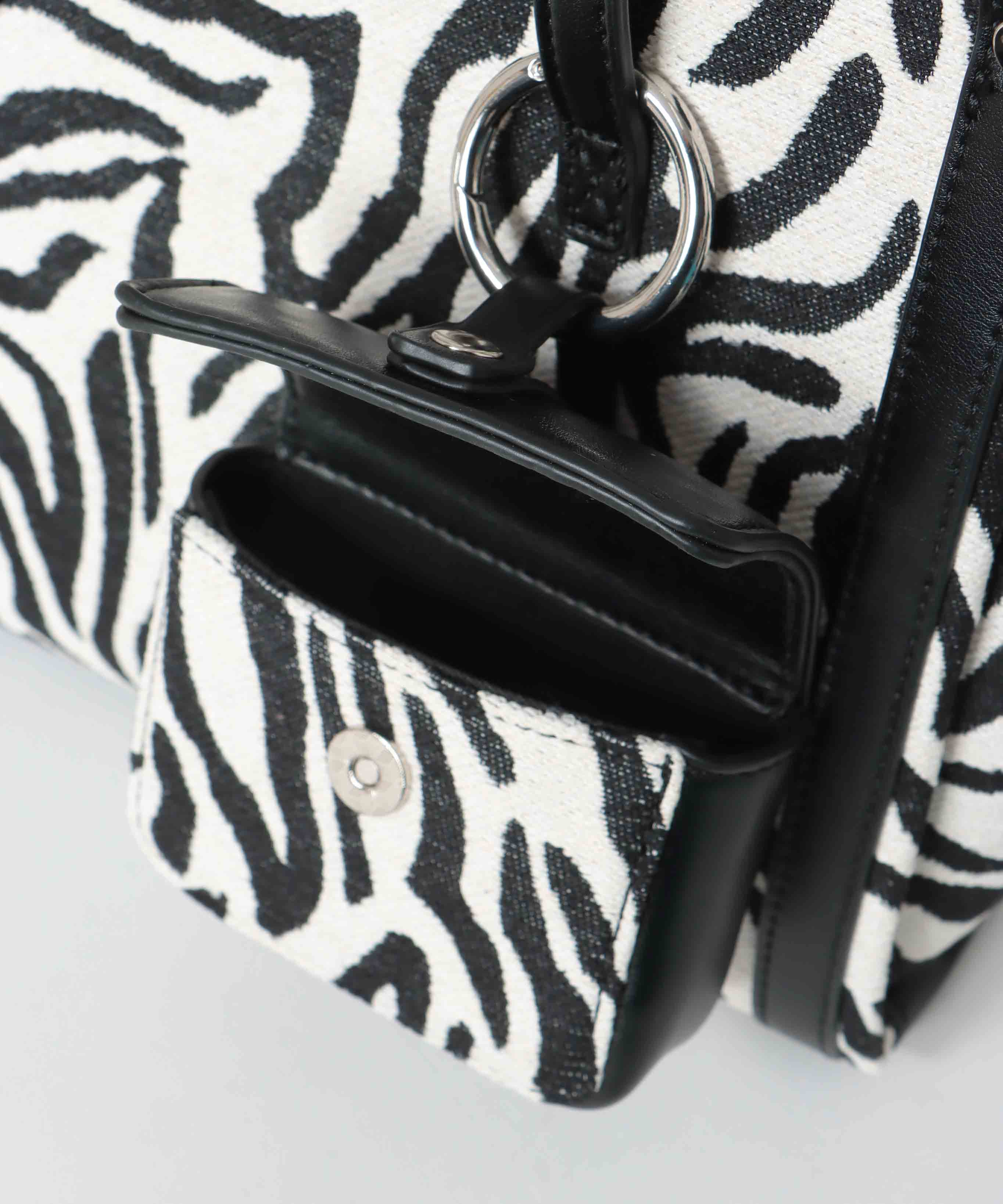 ミニポーチ付きゼブラトート