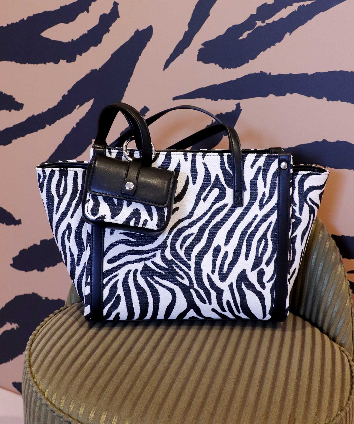 ミニポーチ付きゼブラトート