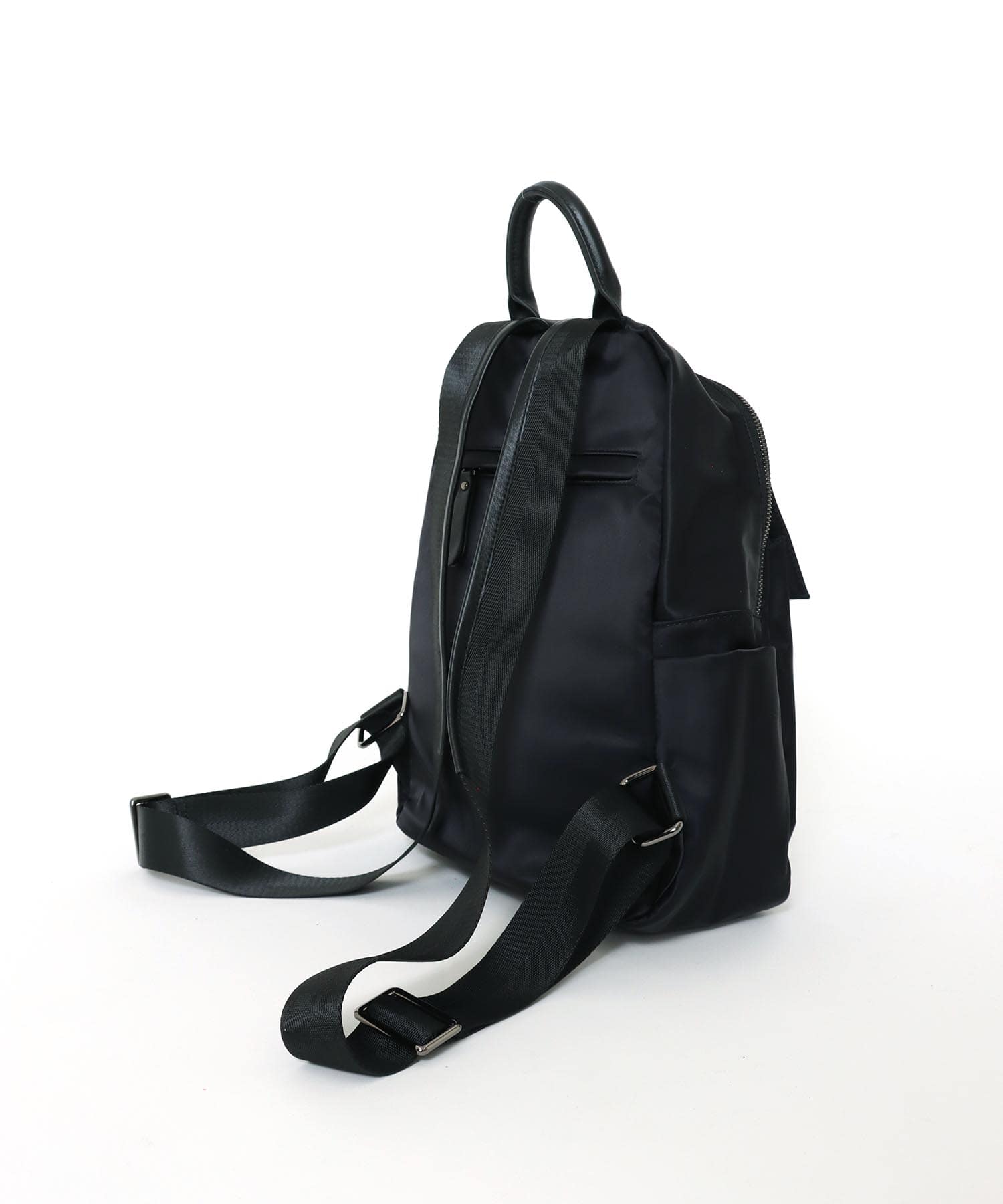 牛革×ナイロンフラップリュック