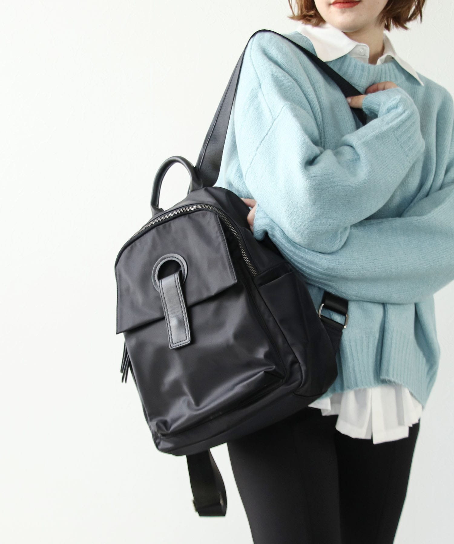 牛革×ナイロンフラップリュック