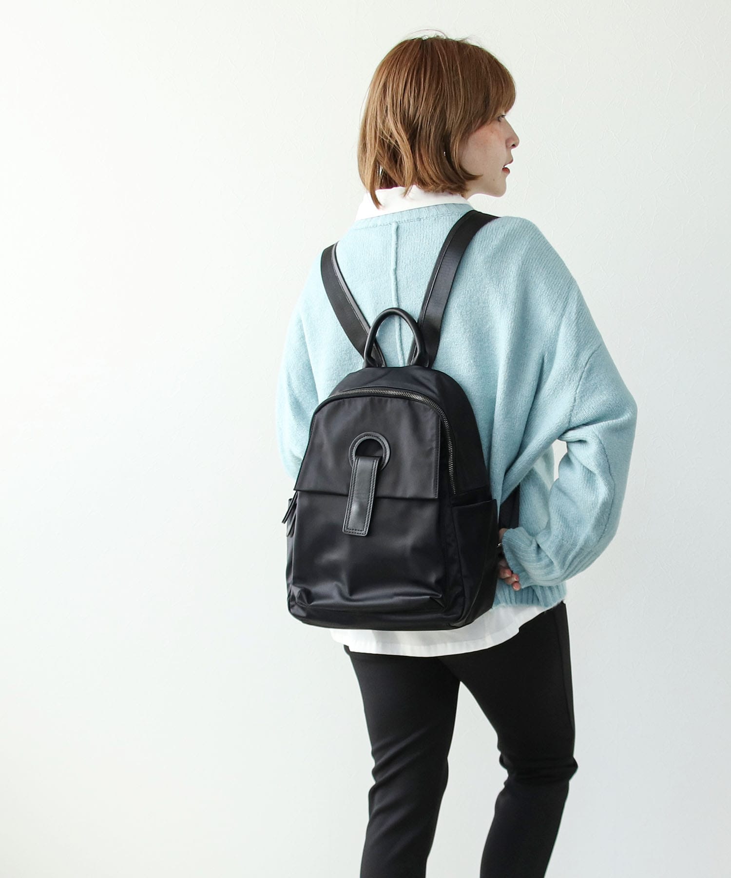 牛革×ナイロンフラップリュック