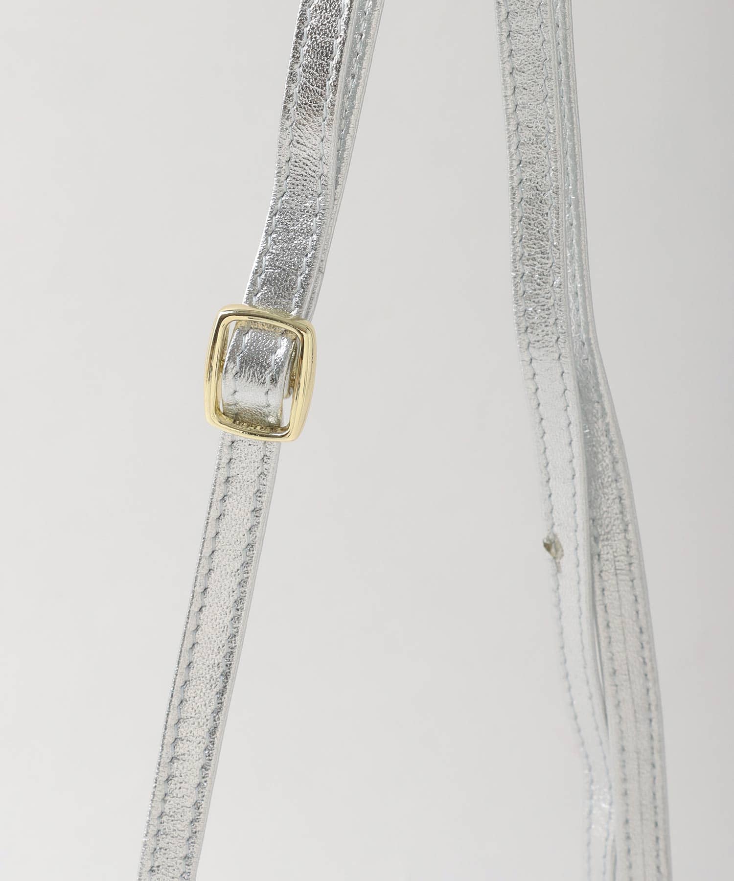 ラムレザータッセル付お財布ショルダー