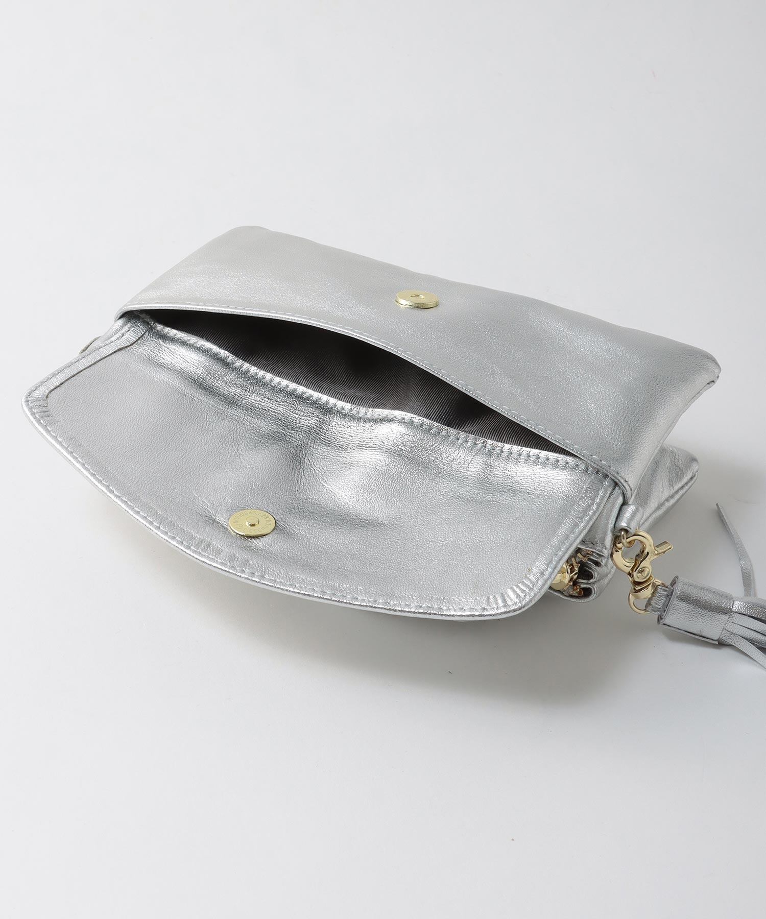 ラムレザータッセル付お財布ショルダー