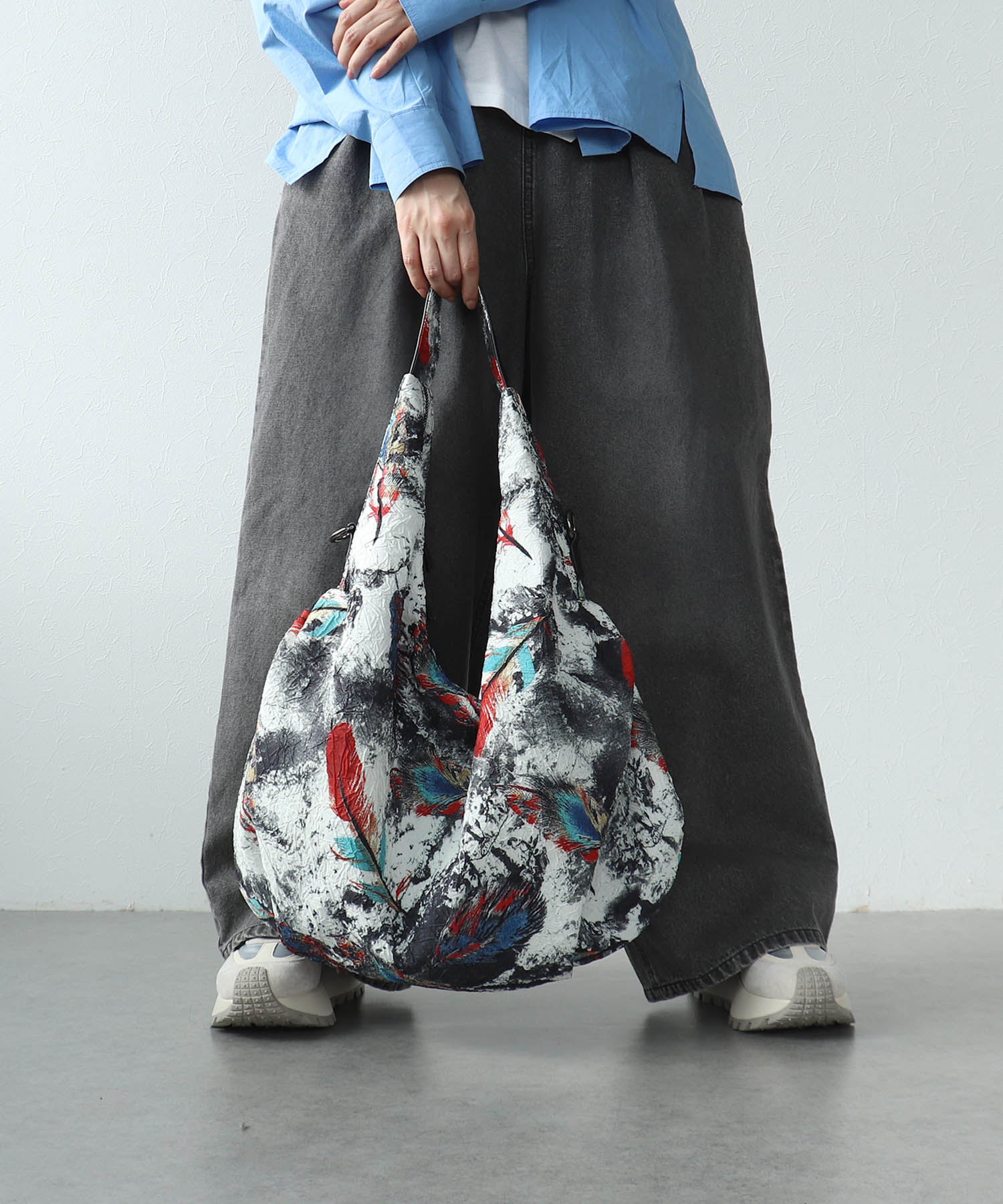 牛革×フェザープリントビッグバッグ