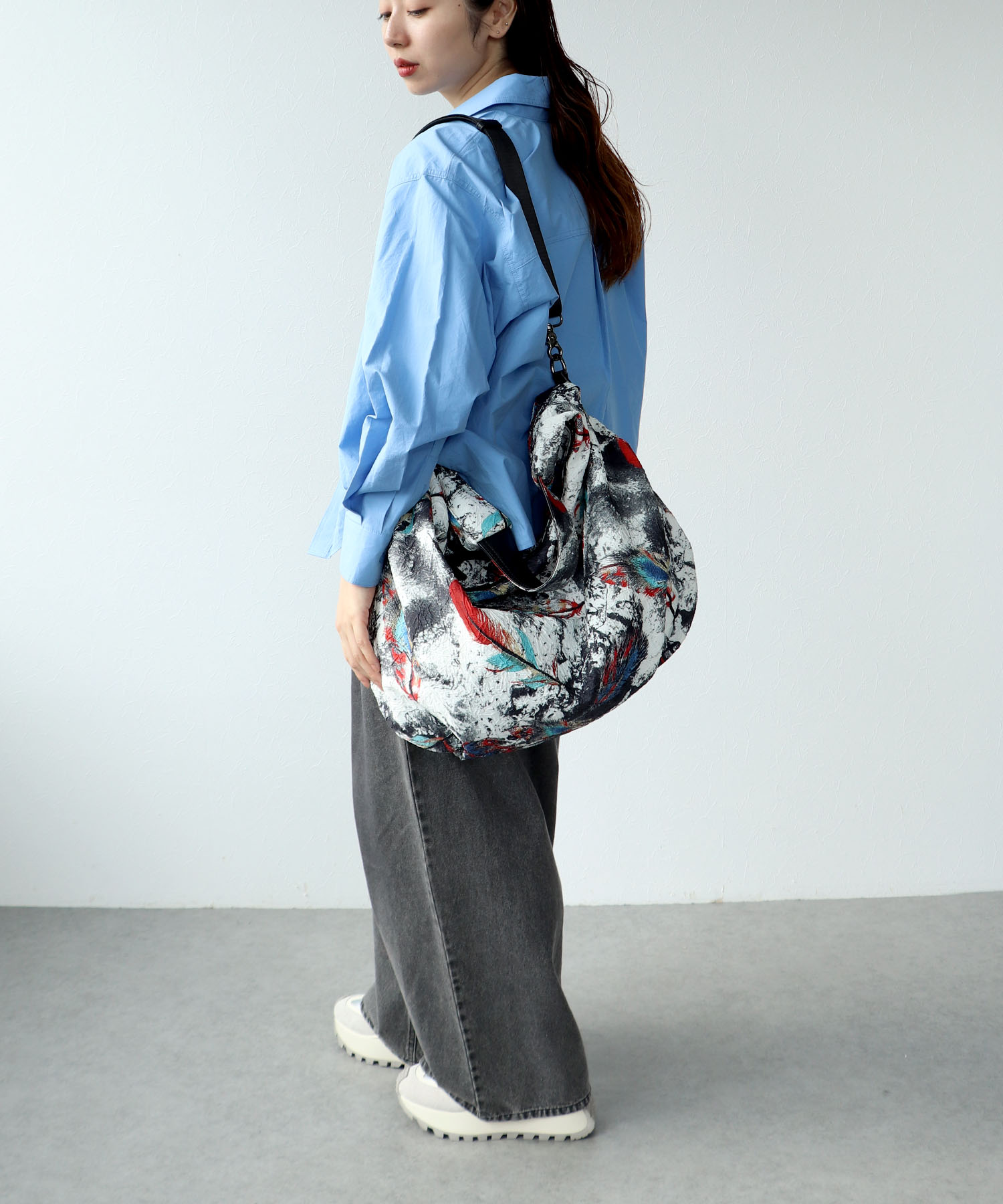 牛革×フェザープリントビッグバッグ