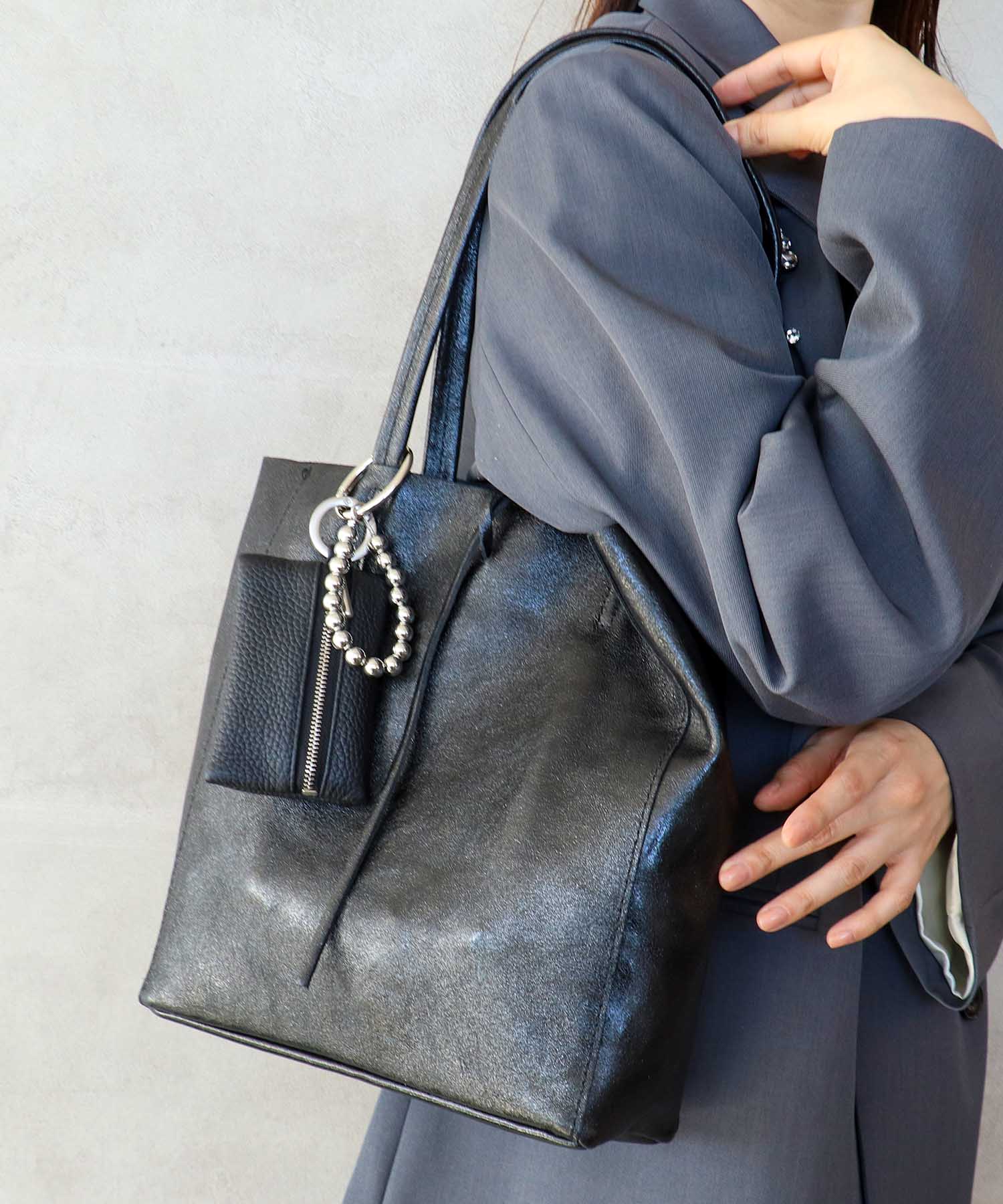 牛革ボール飾り付チャーム