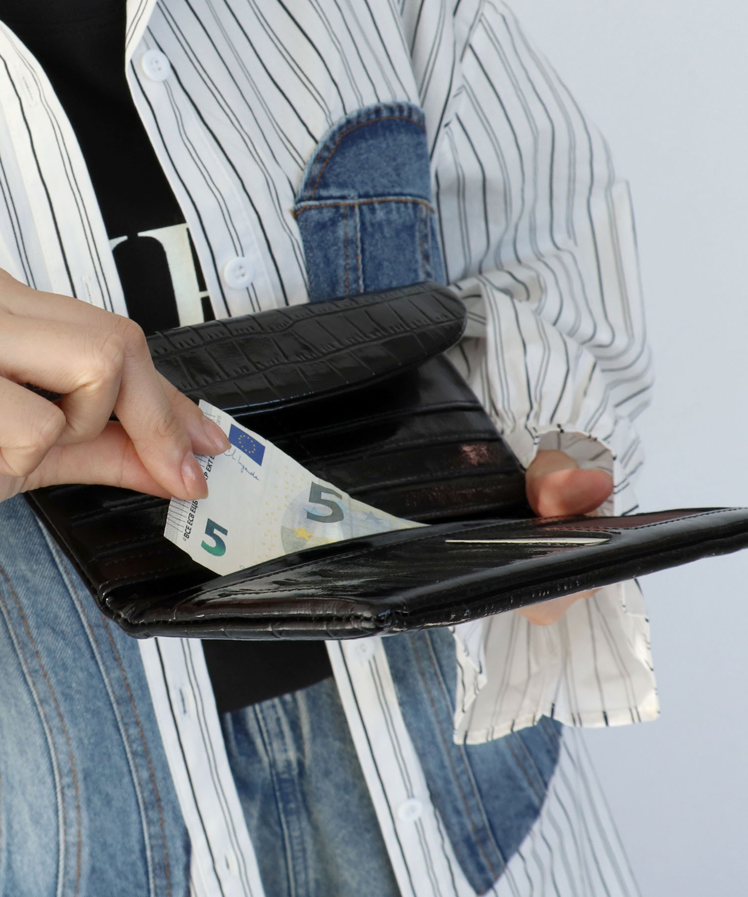 牛革クロコ型押し長財布