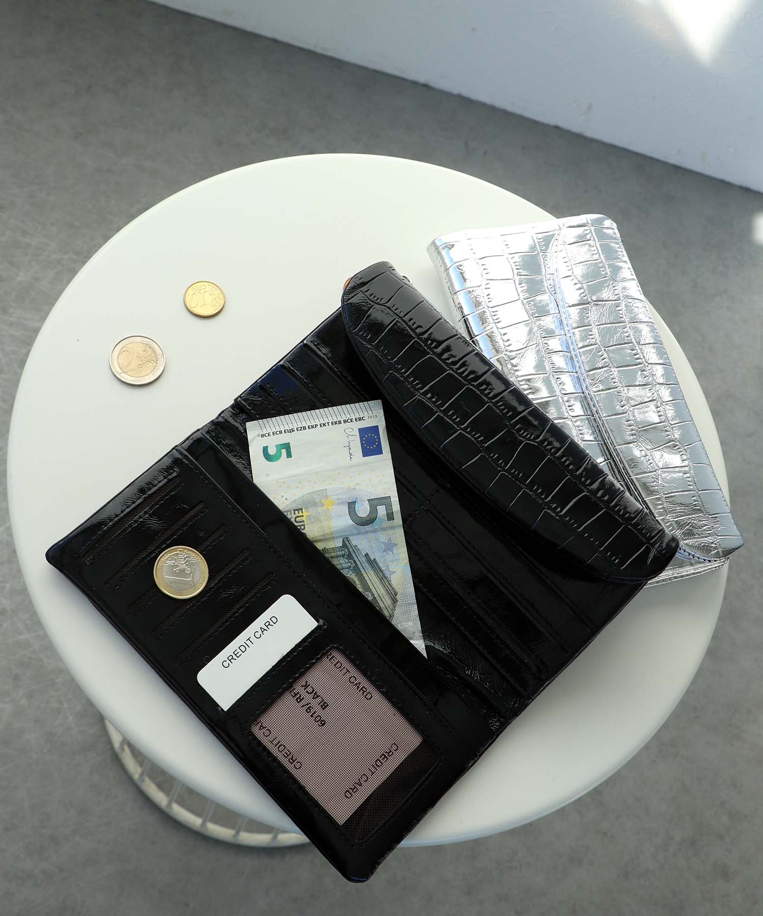 牛革クロコ型押し長財布