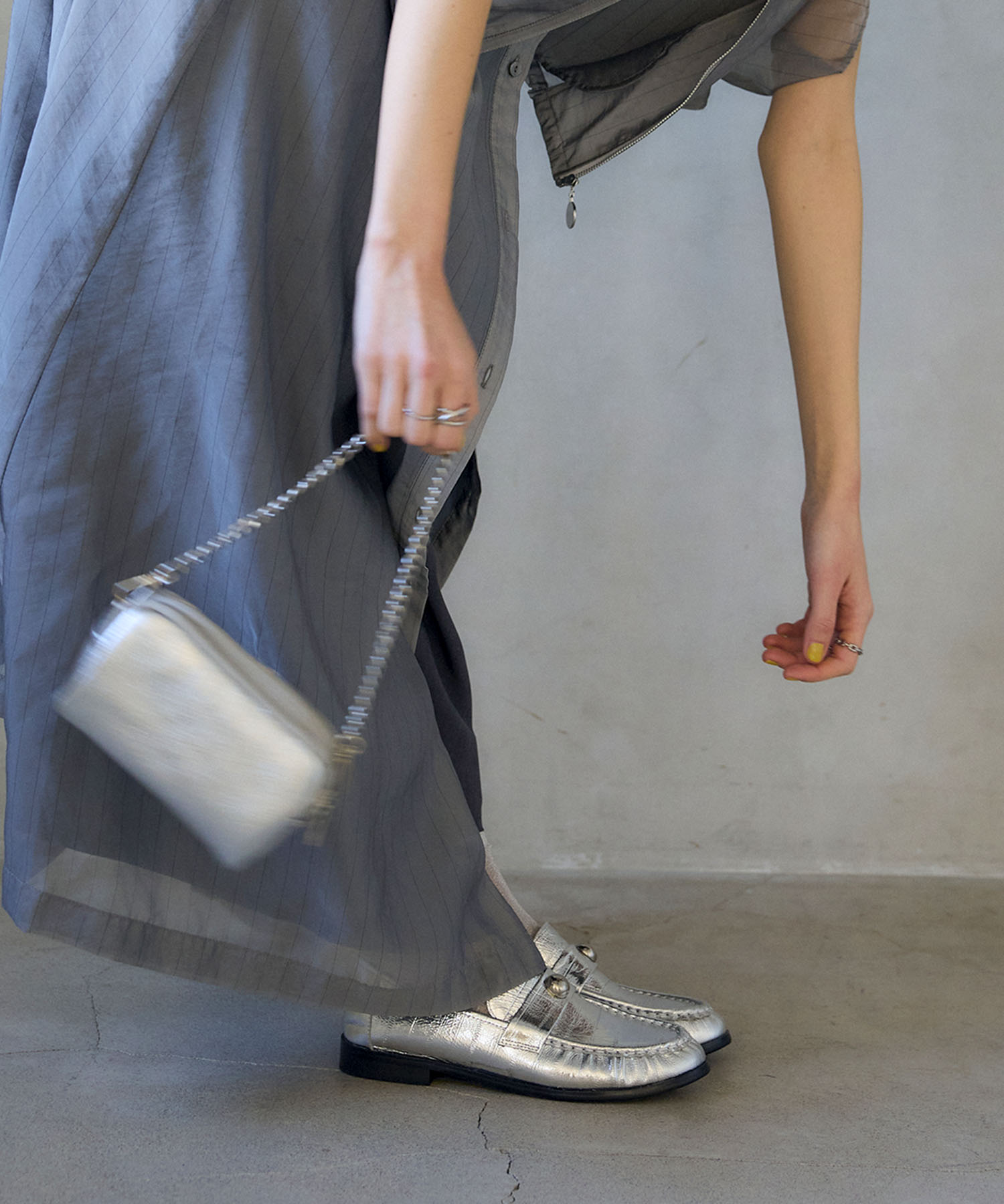 牛革クロコ型押しローファー