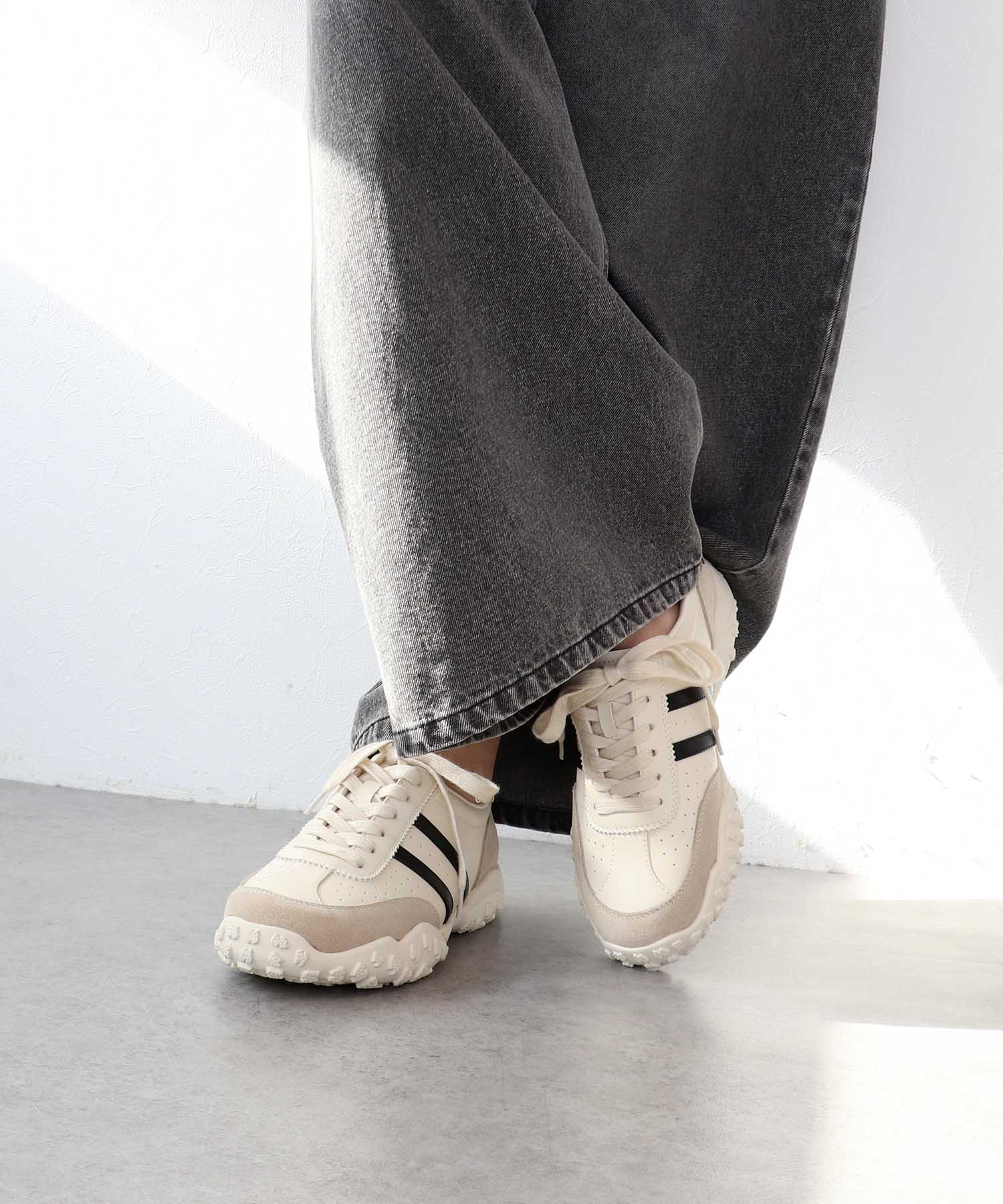 トリムレザースニーカー