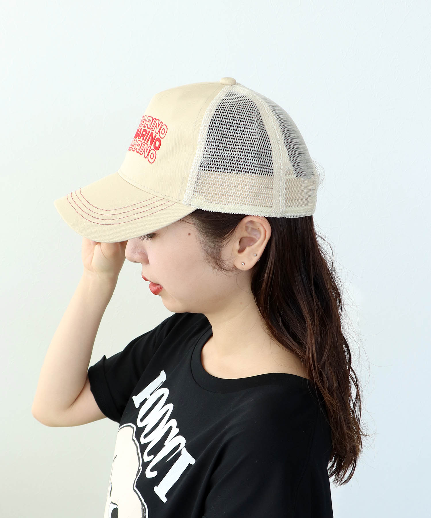 メッシュ刺繍キャップ