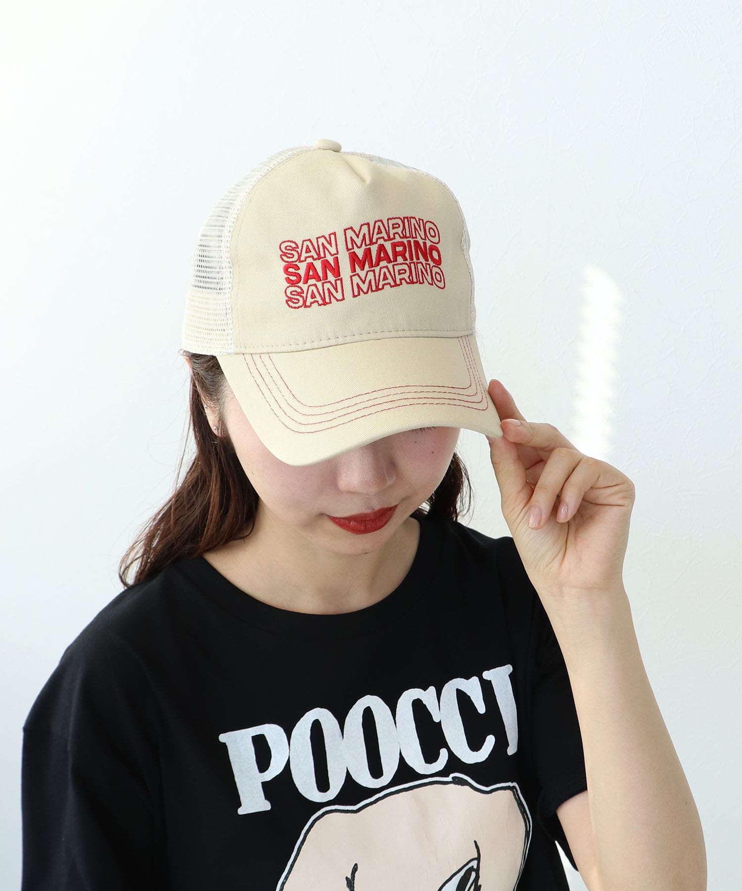 メッシュ刺繍キャップ