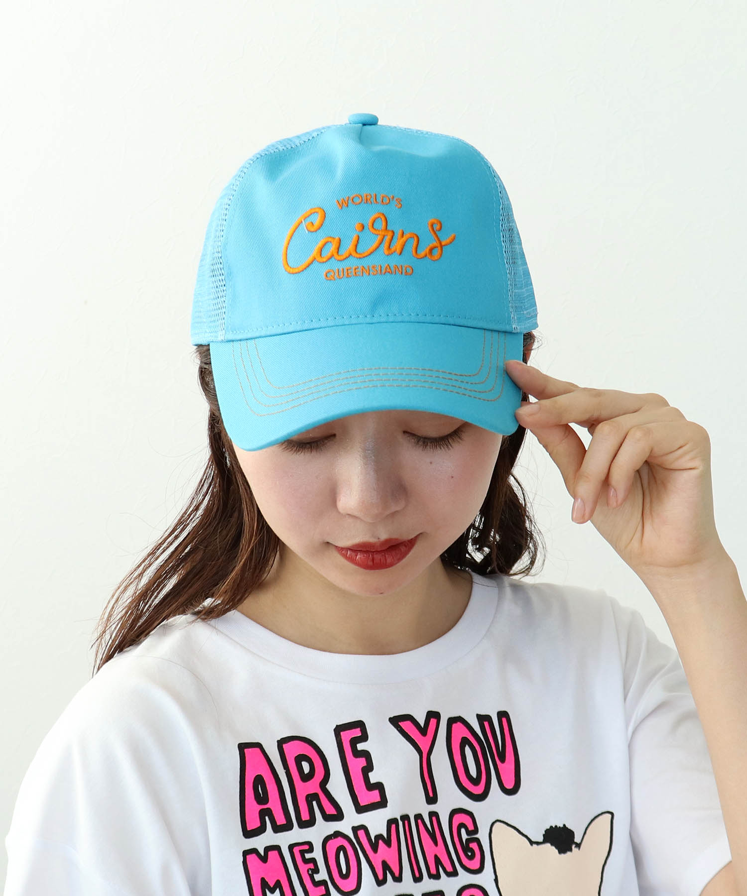 メッシュ刺繍キャップ