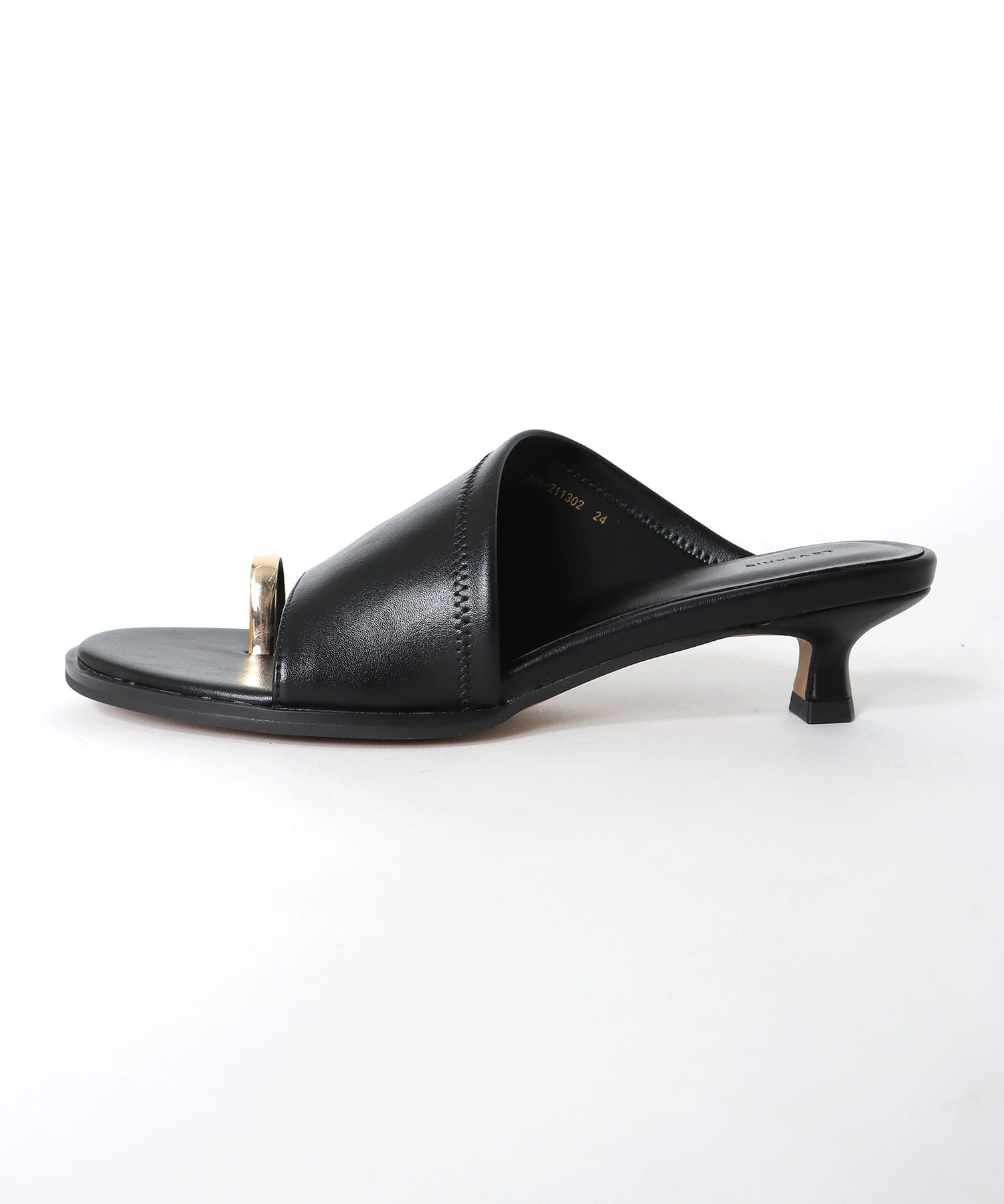 【LE VERNIS】トゥーリングサンダル