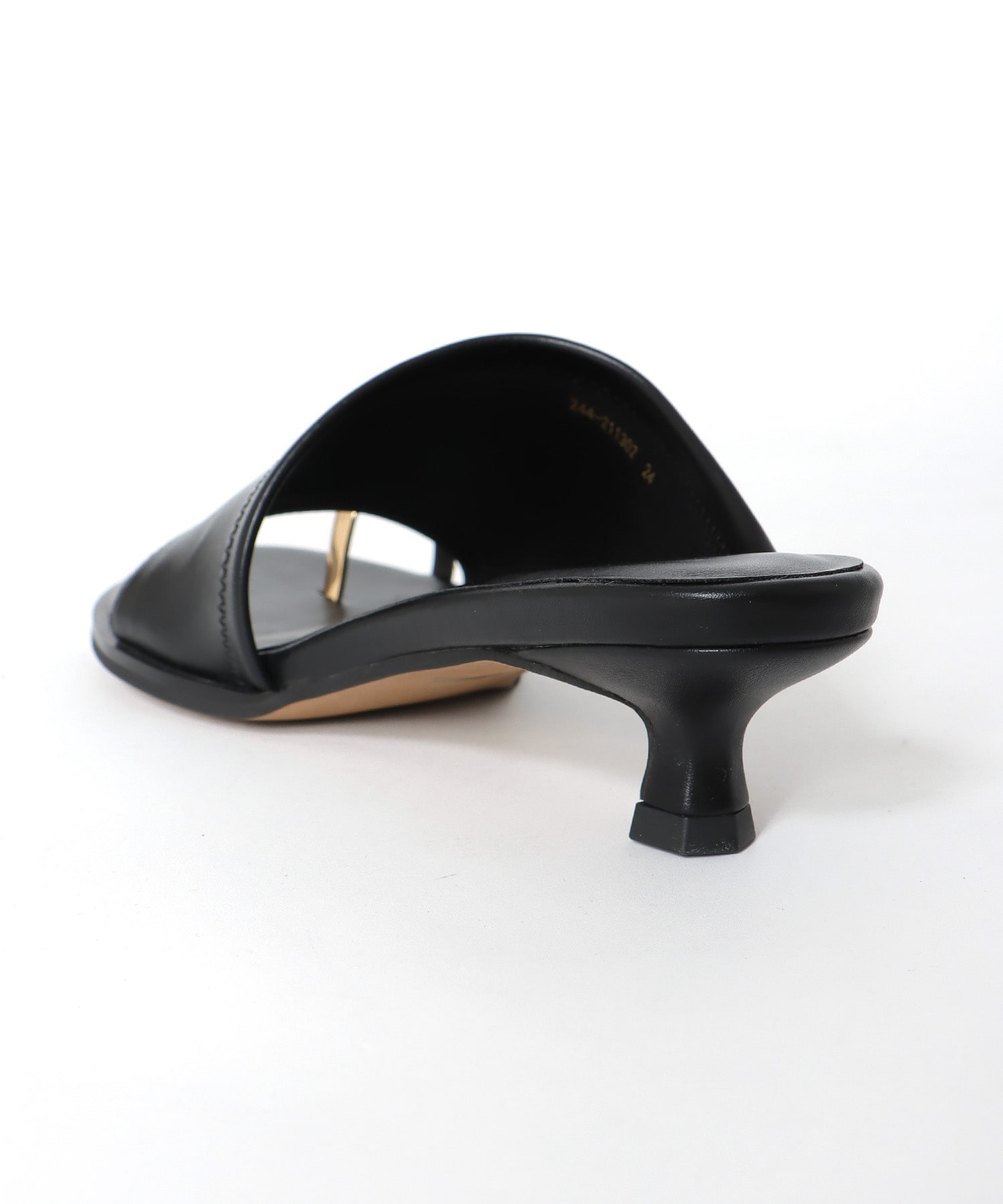 【LE VERNIS】トゥーリングサンダル