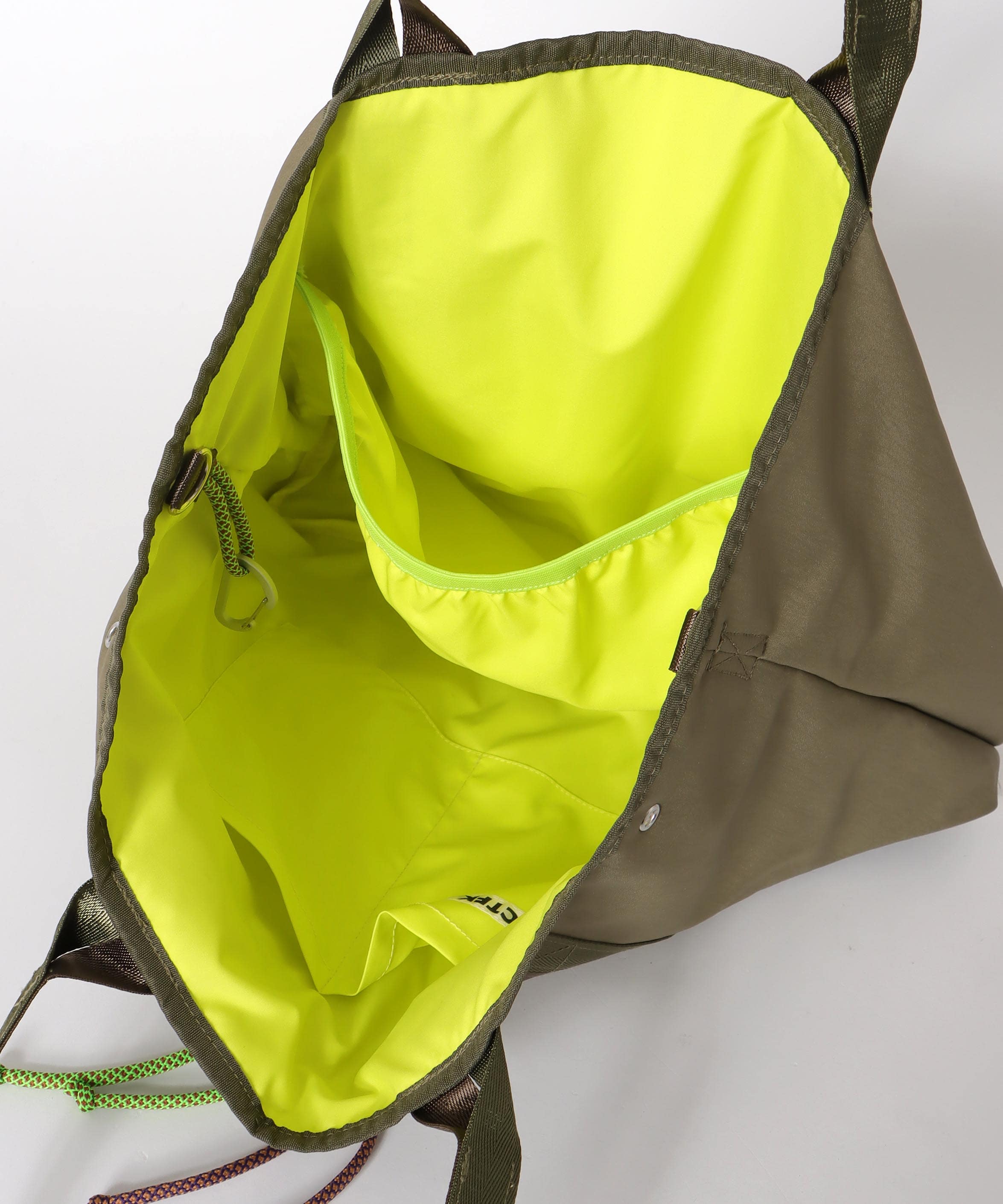 ミリタリーチャームトート