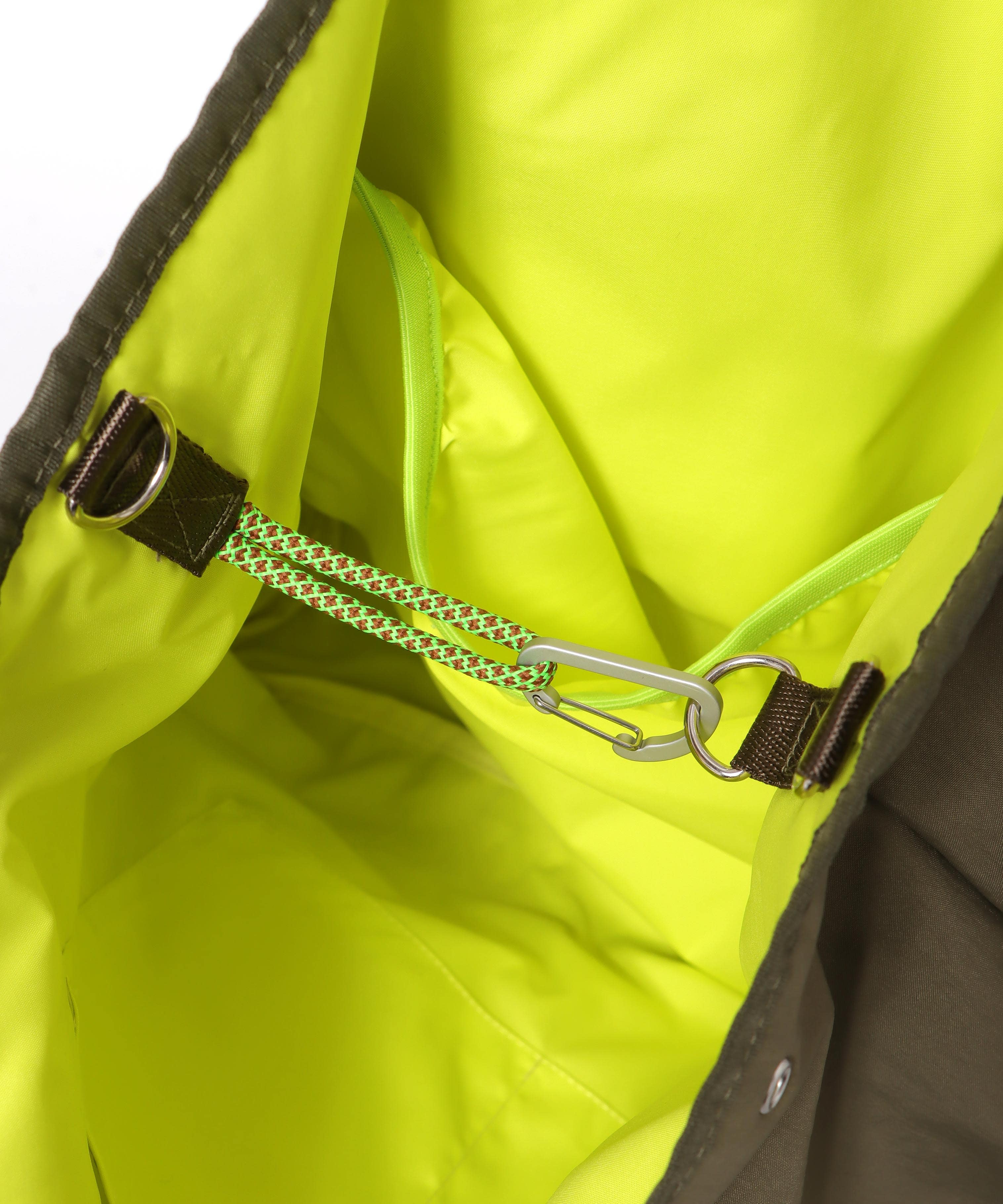 ミリタリーチャームトート