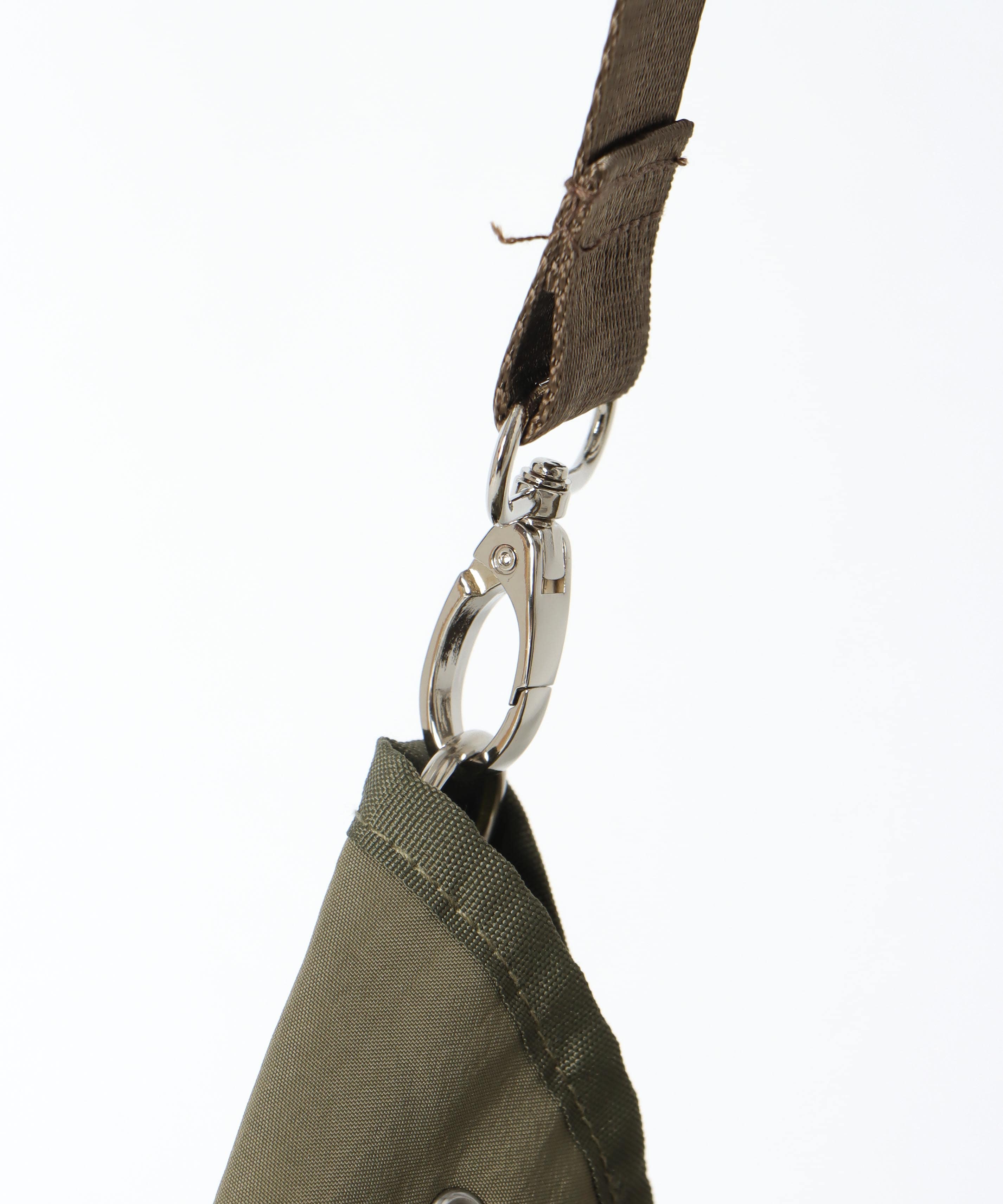 ミリタリーチャームトート