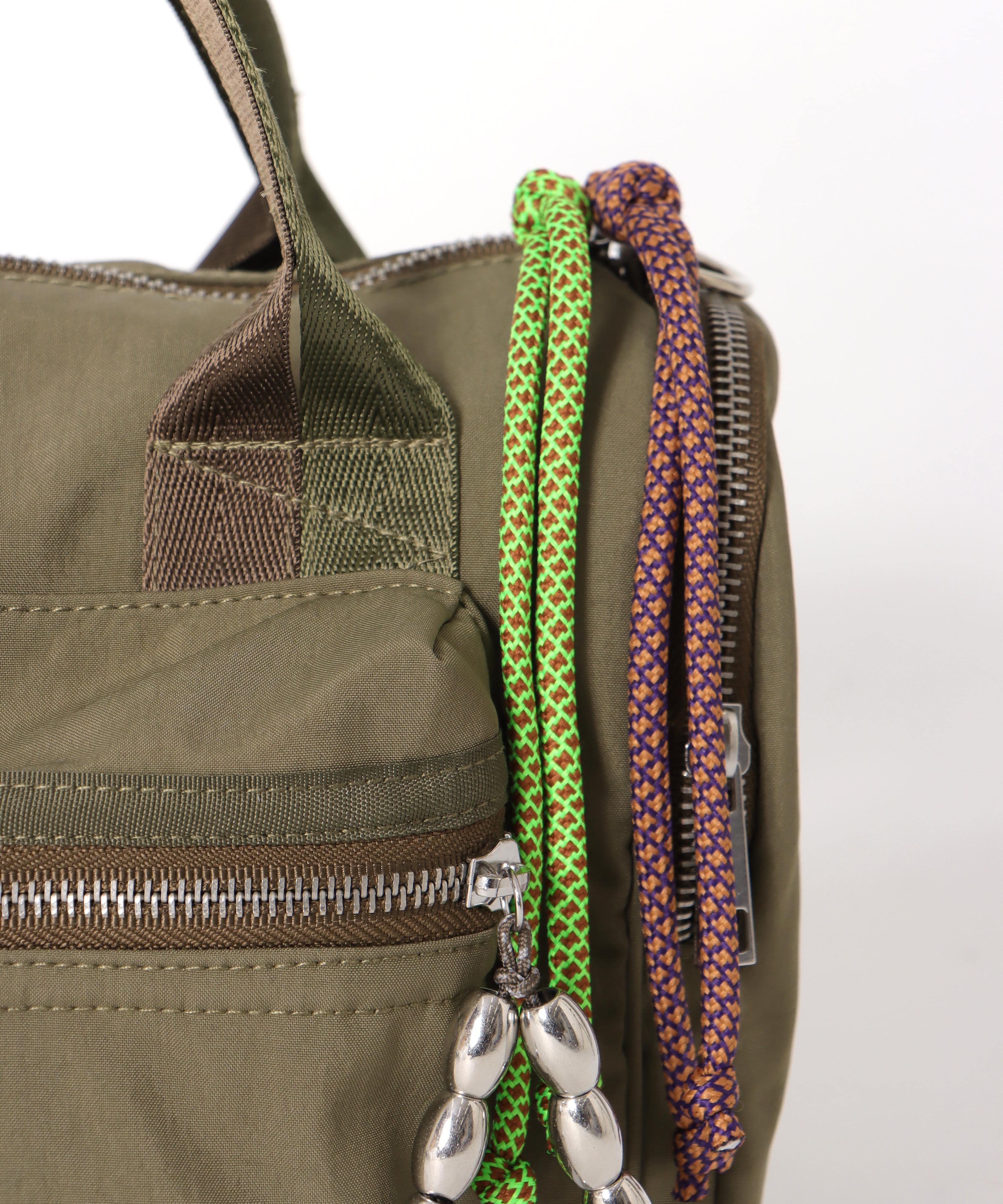 ミリタリーチャームボストンバッグ