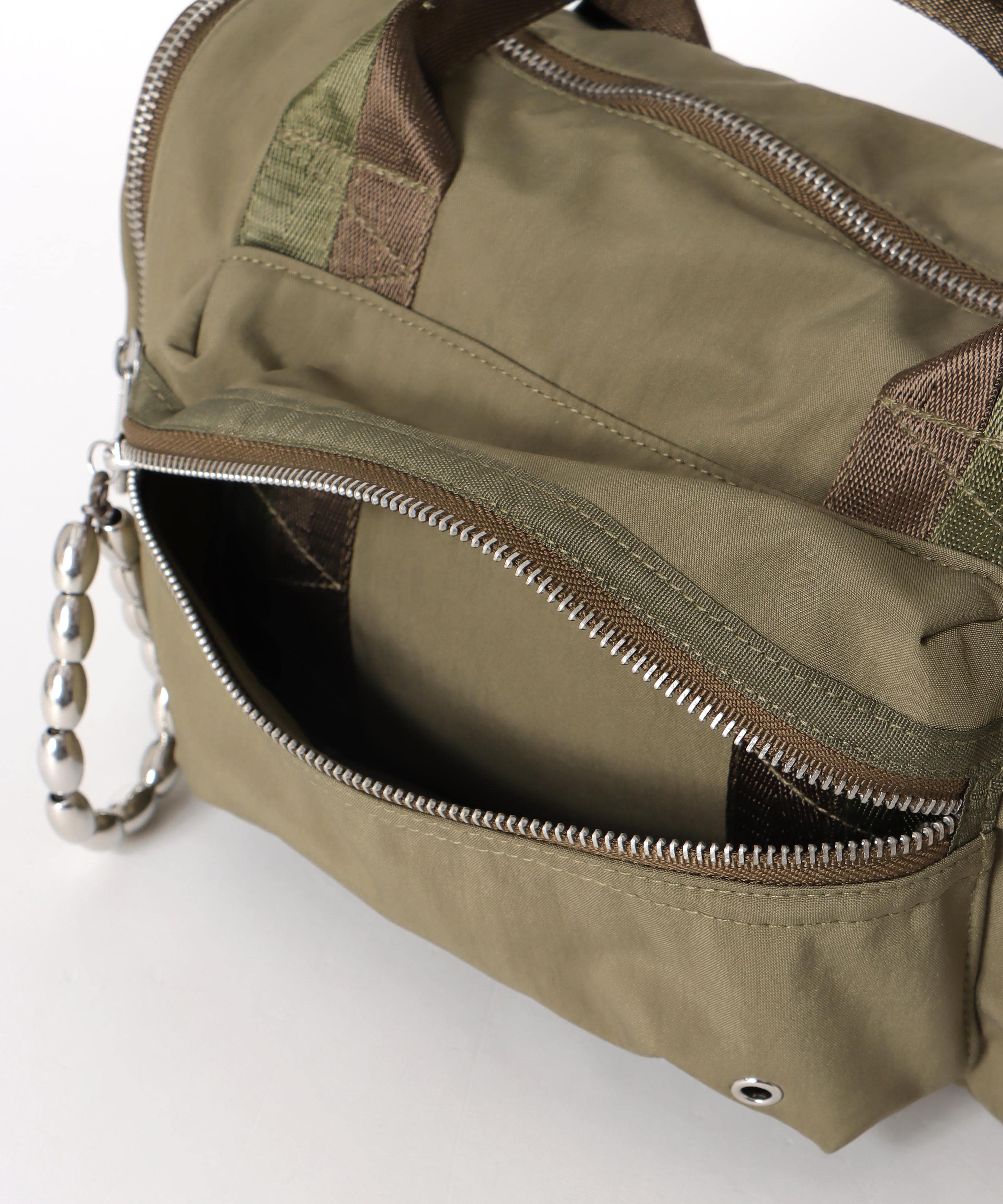 ミリタリーチャームボストンバッグ