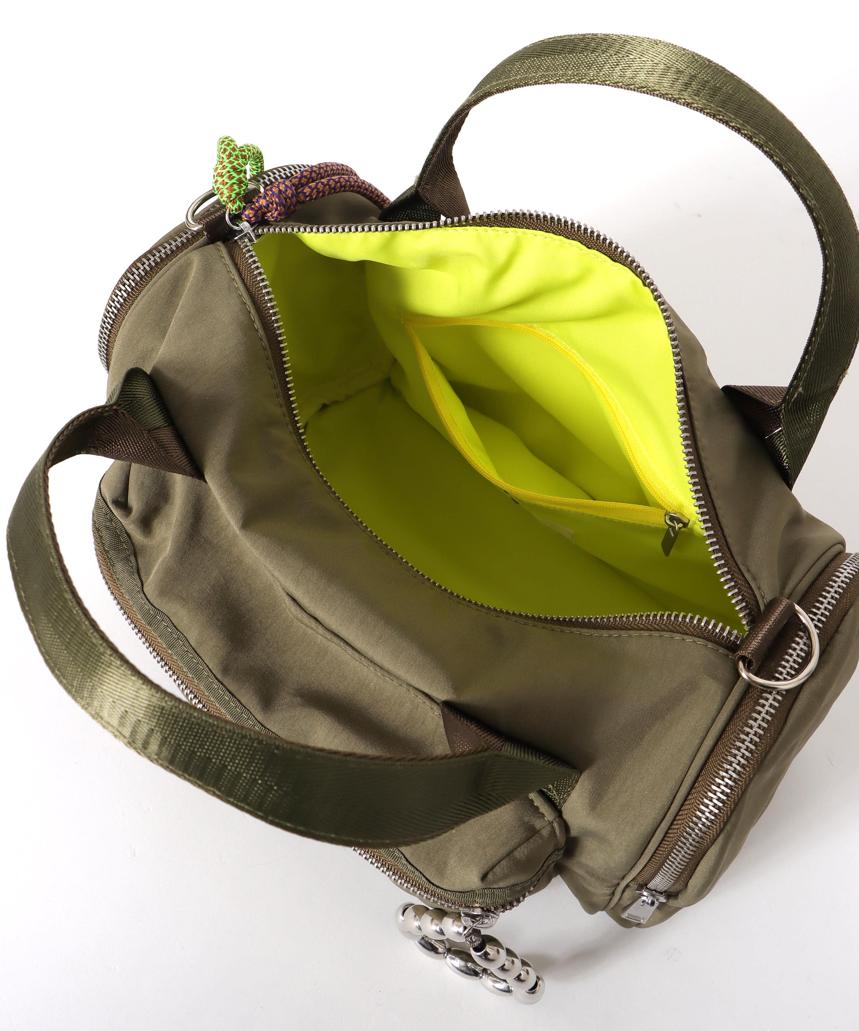 ミリタリーチャームボストンバッグ