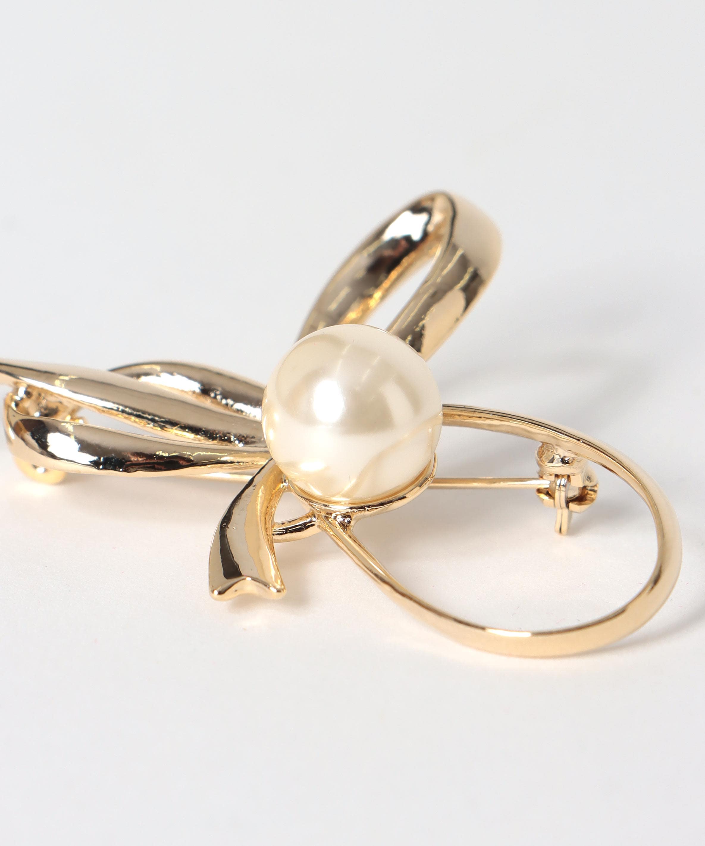 メタルリボンパールブローチ