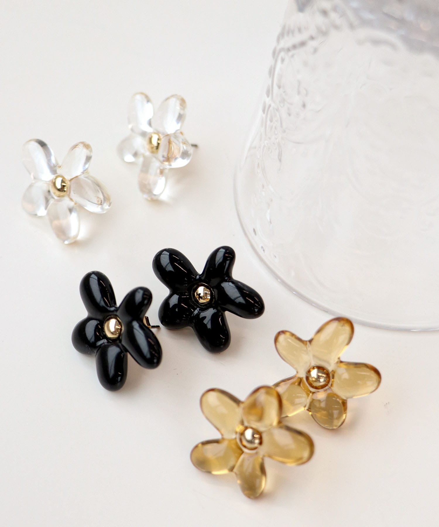 アクリルフラワーピアス