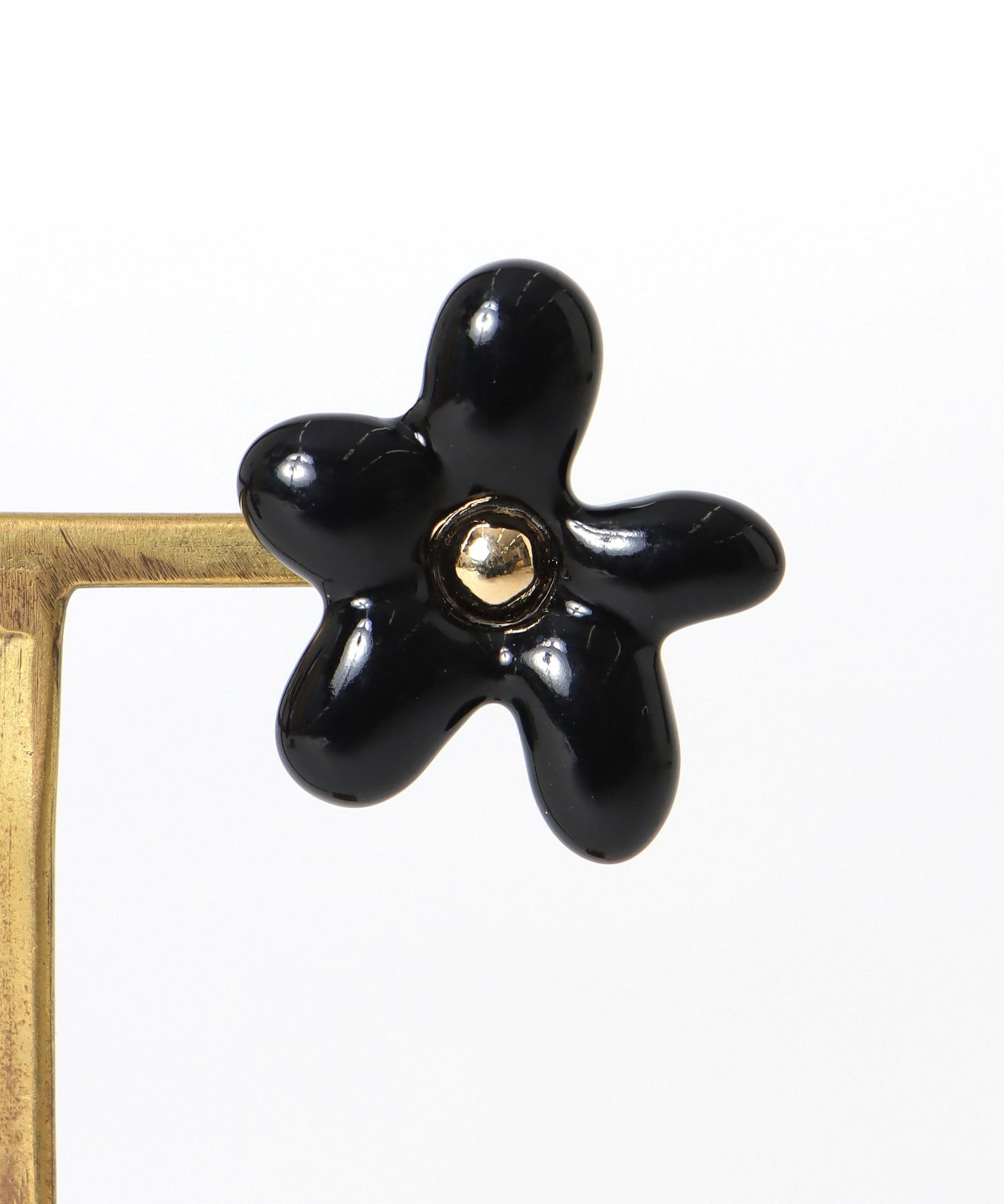 アクリルフラワーピアス