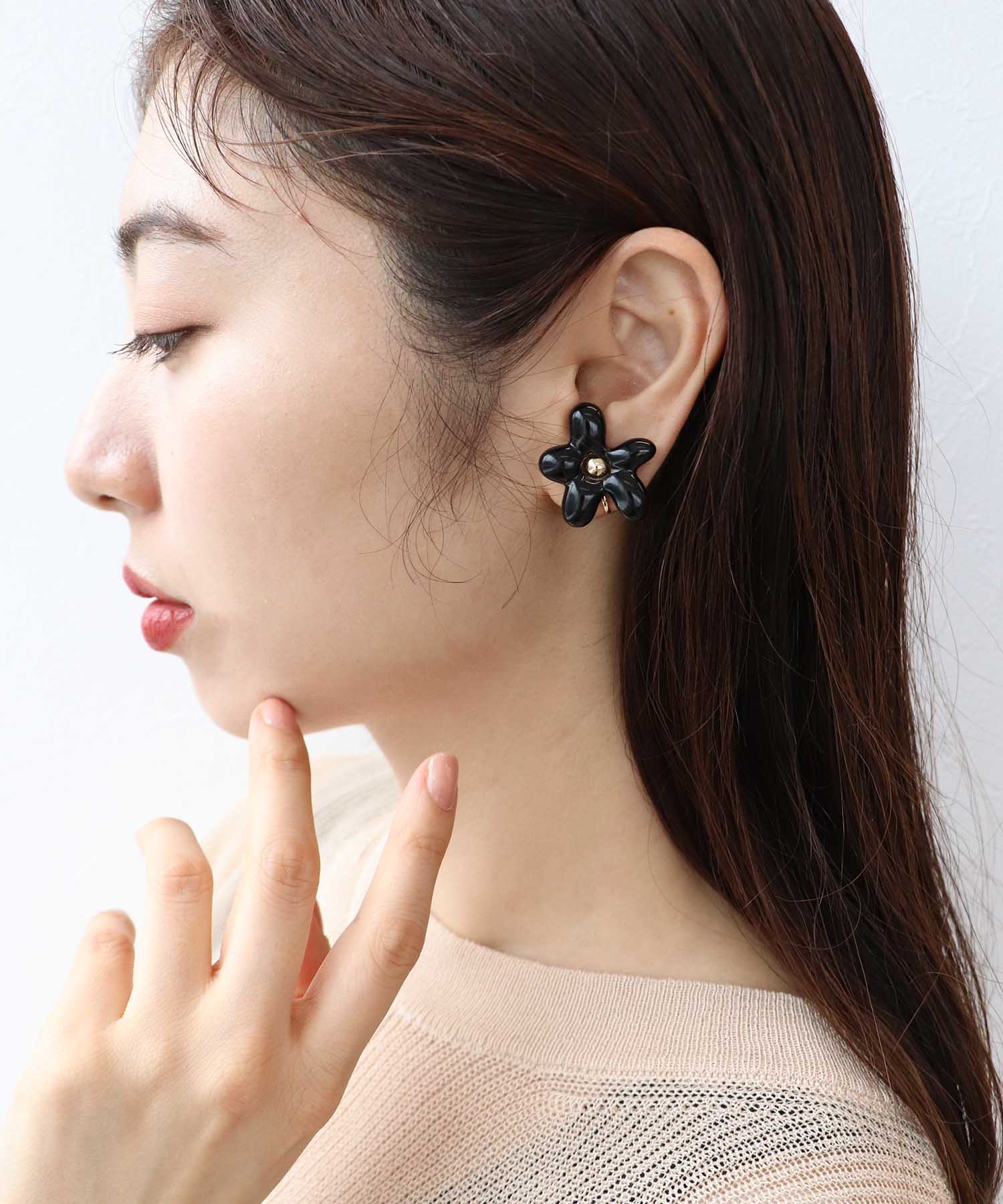 アクリルフラワーイヤリング