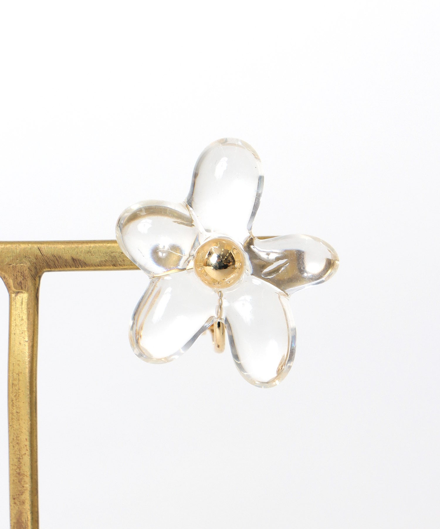 アクリルフラワーイヤリング