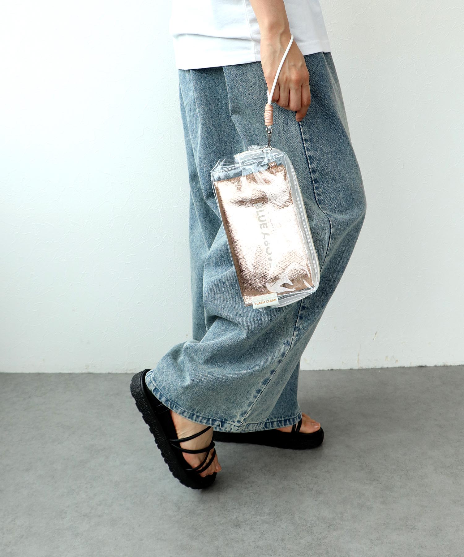 フラッシュクリア保冷ストラップポーチ