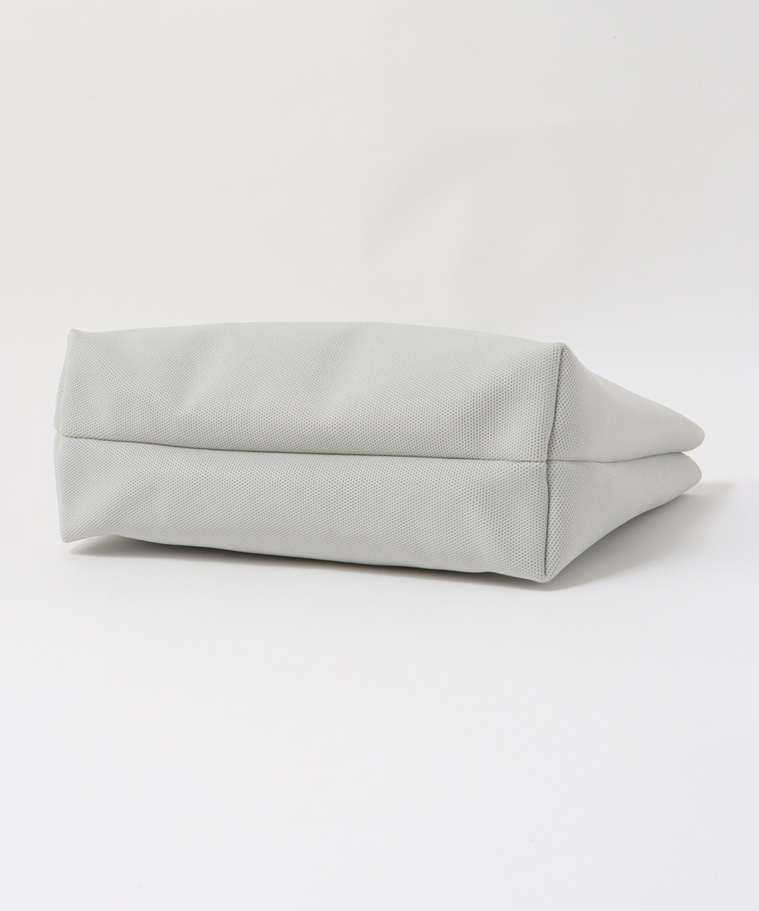 スアーブLOGOニットトート