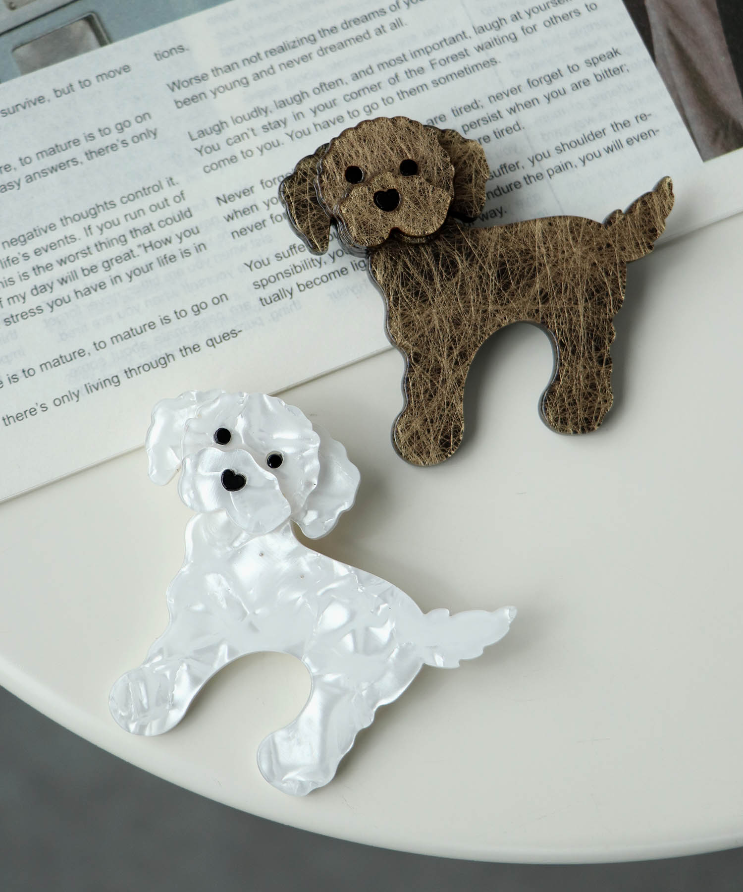 プードルブローチ