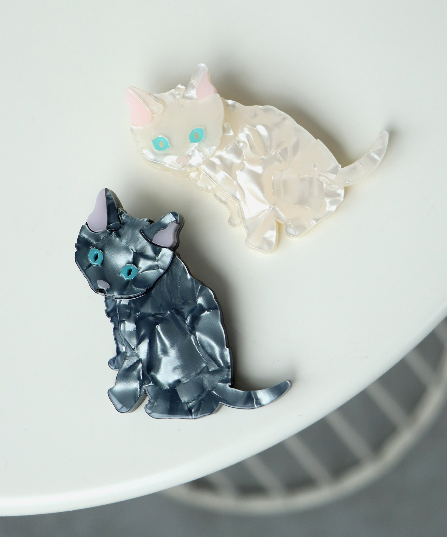 キャットブローチ