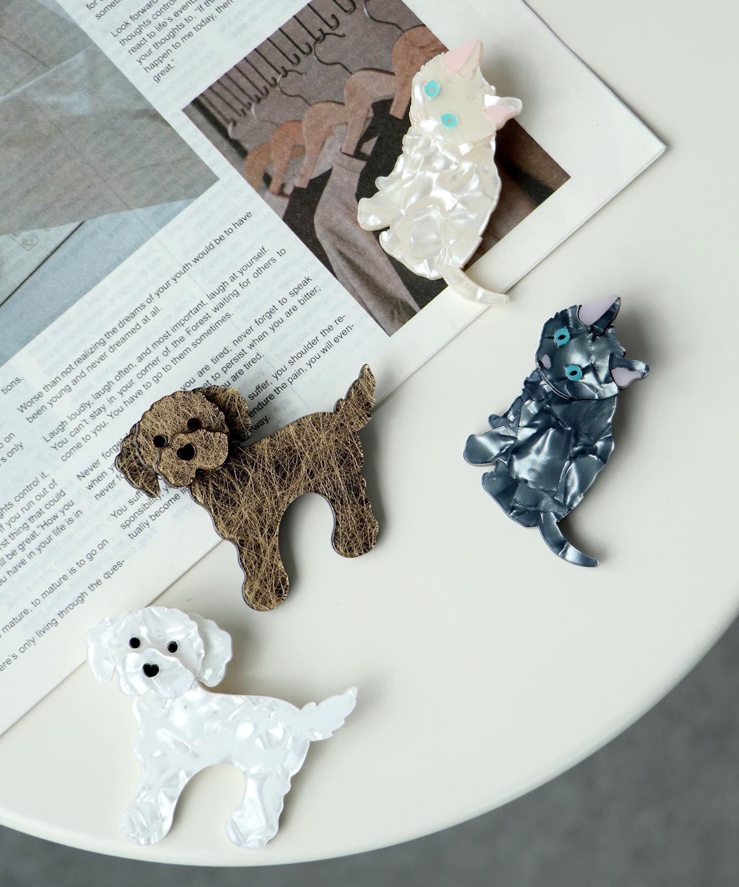 キャットブローチ