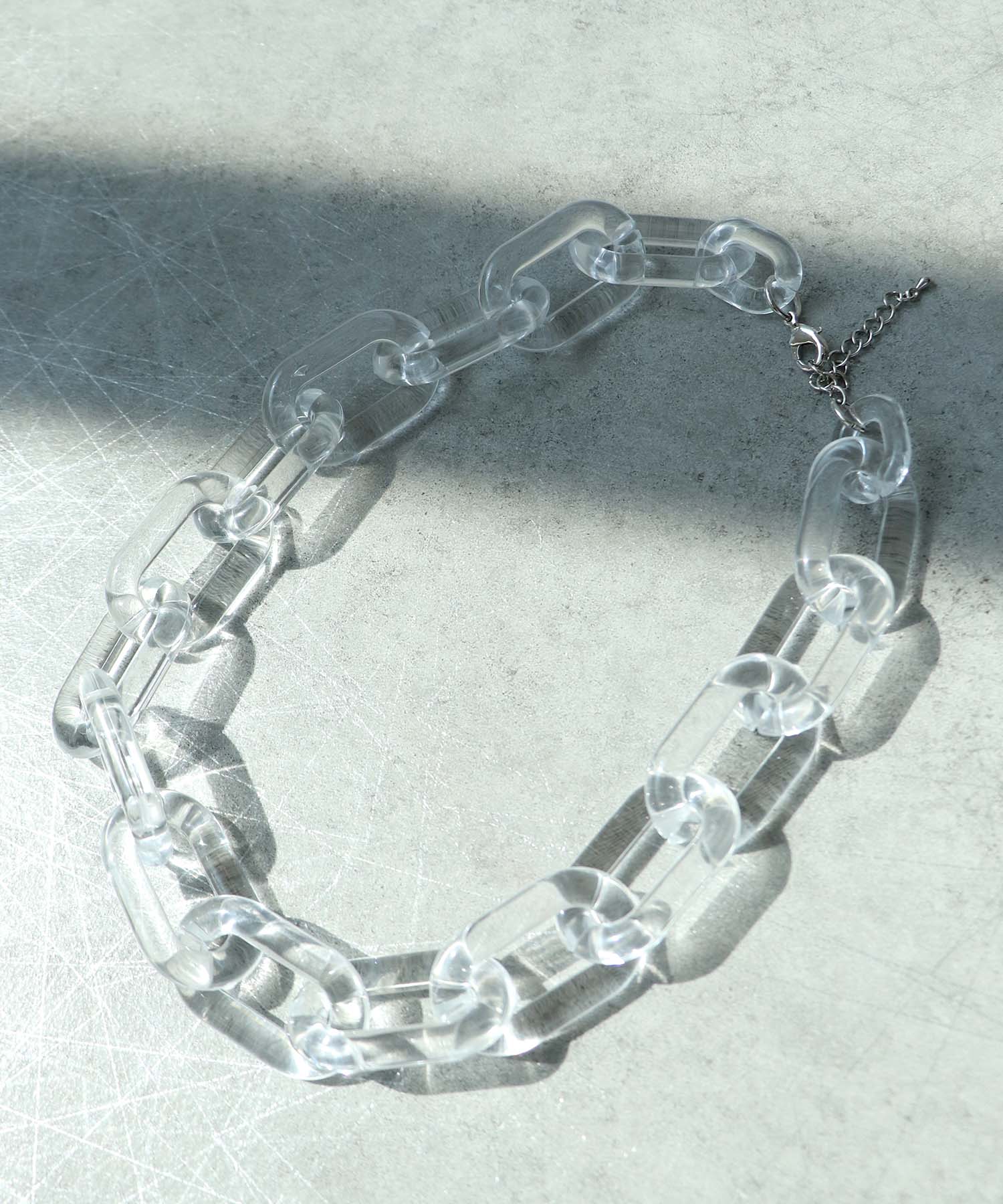 クリアアクリルチェーンネックレス